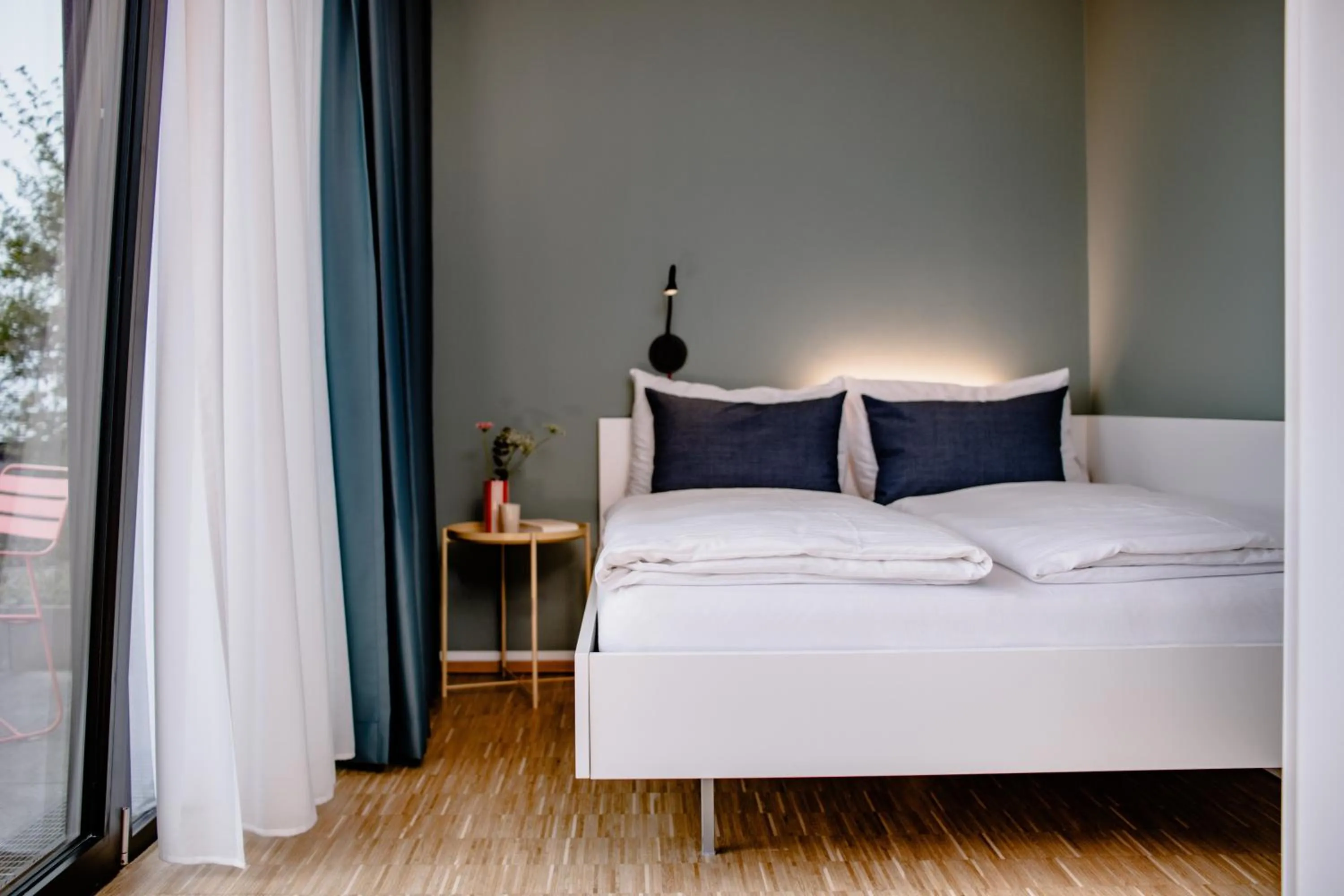 Bed in THE FLAG München M.