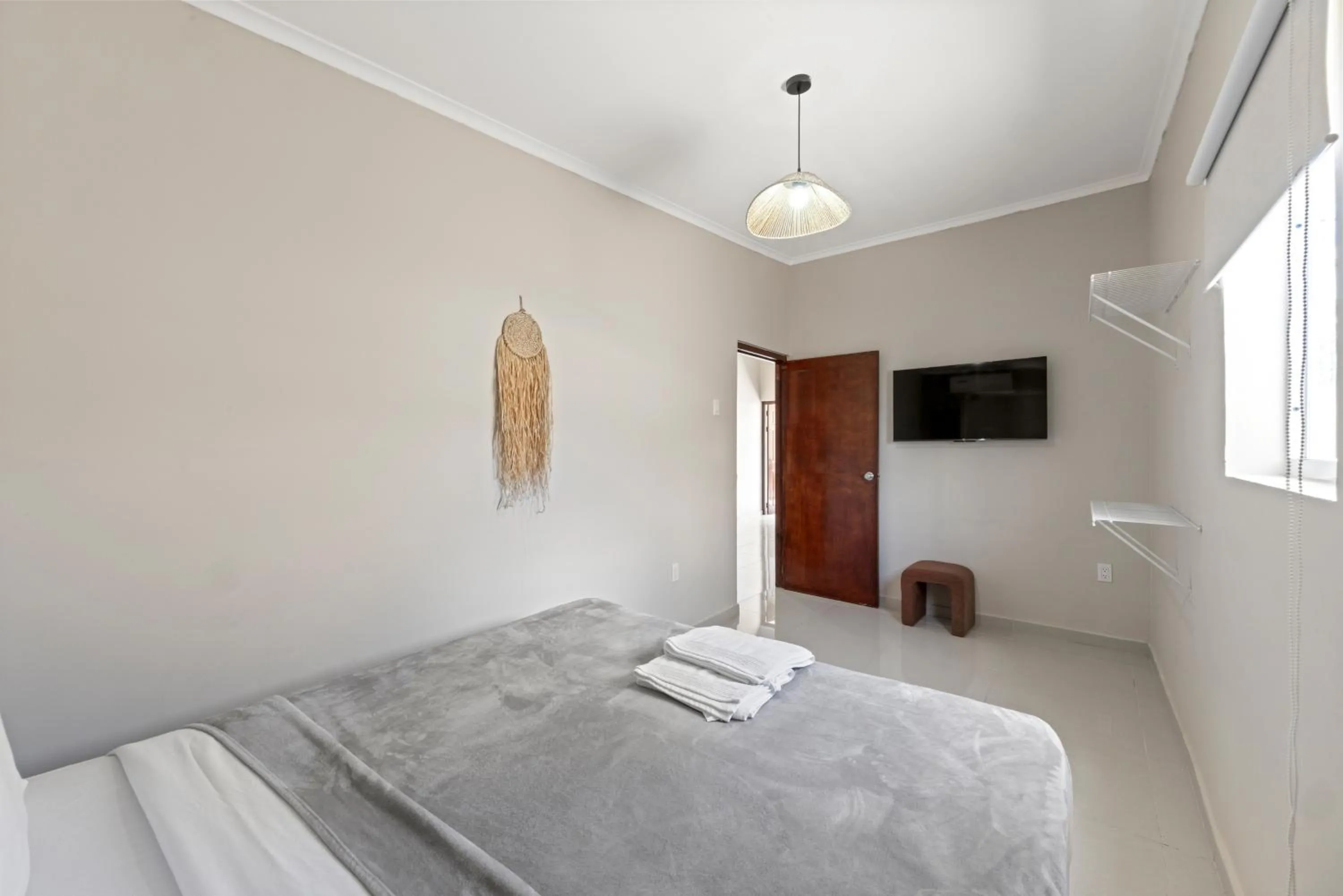 Bedroom, Bed in Curadise Living