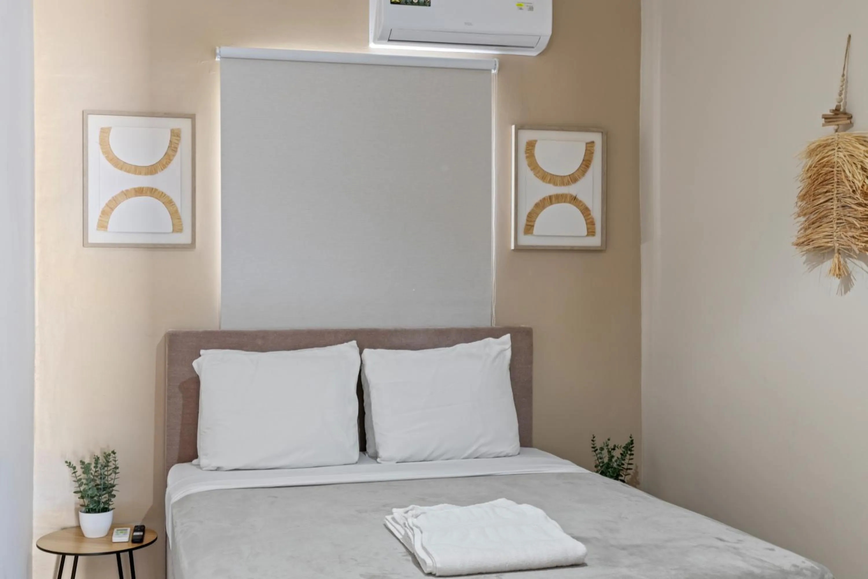 Bedroom, Bed in Curadise Living