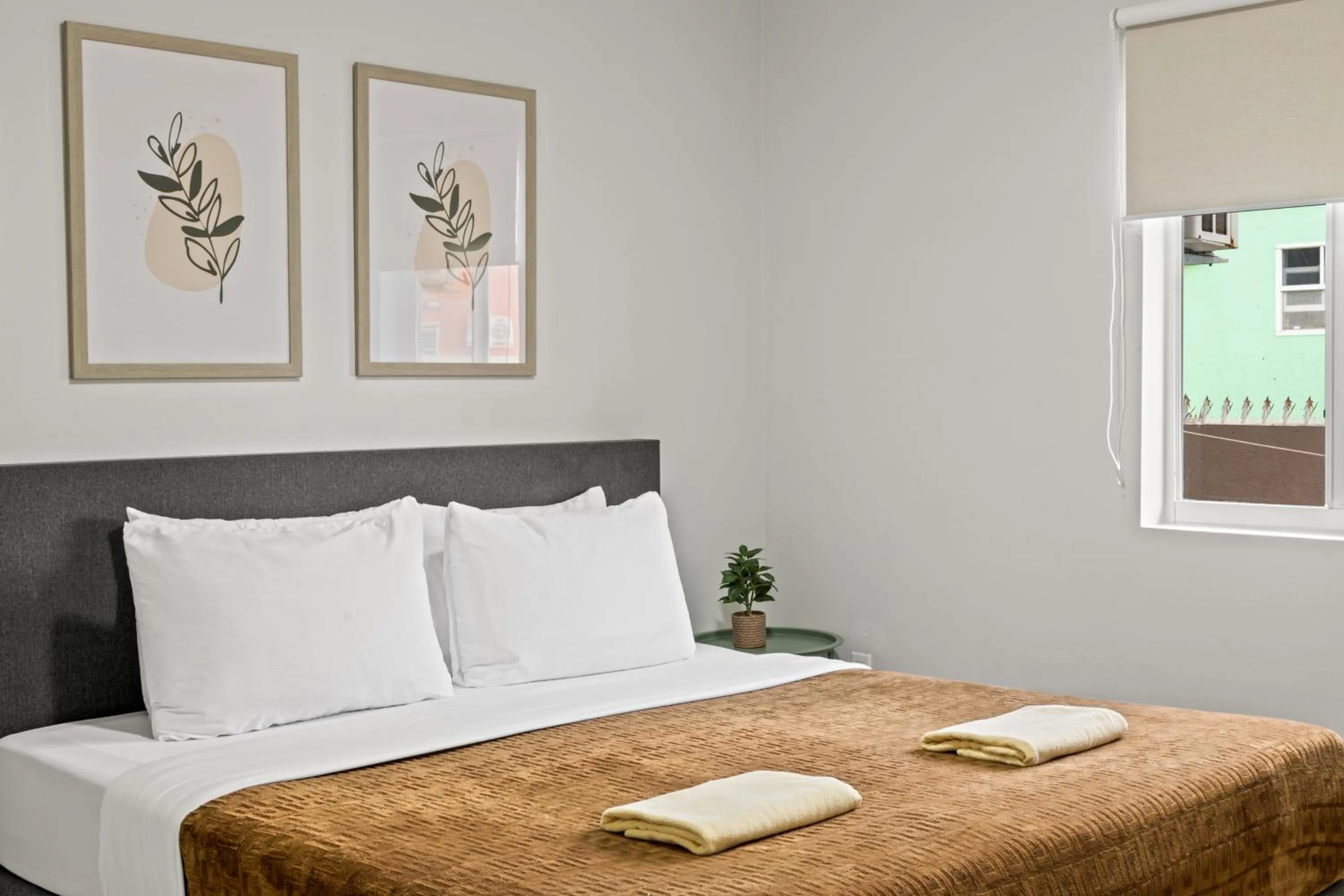 Bed in Curadise Living