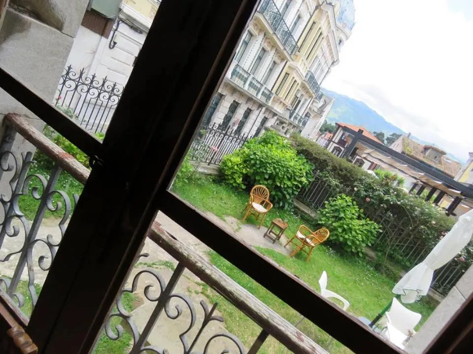 Garden in Albergue La Casona Del Peregrino