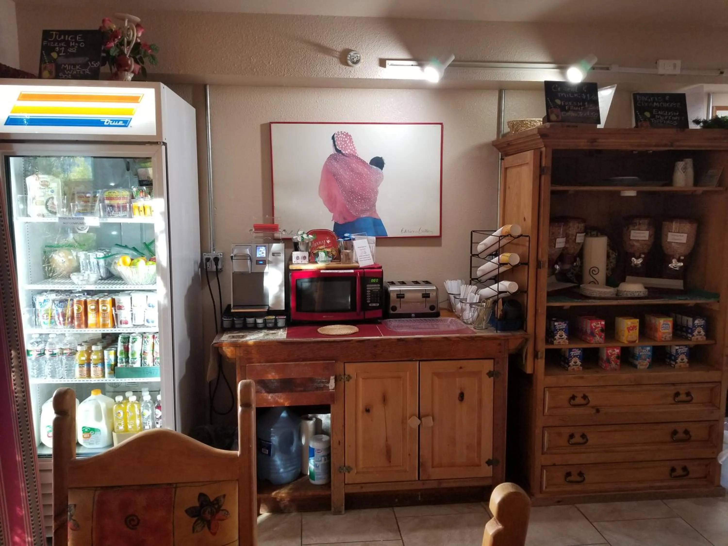 Supermarket/grocery shop in Beaver Creek Inn