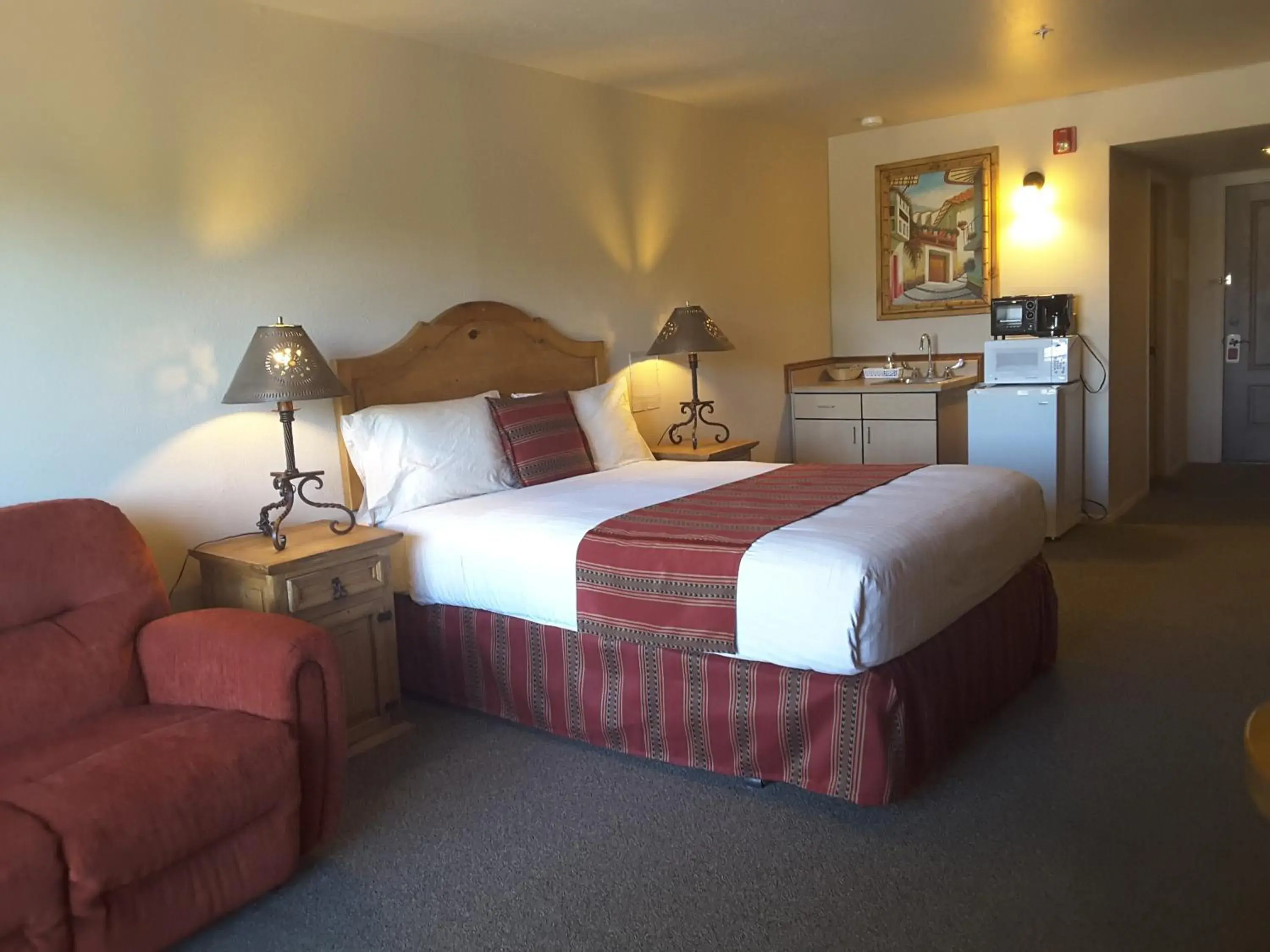 Deluxe Queen Room in Beaver Creek Inn Deluxe Queen Room in Beaver Creek Inn