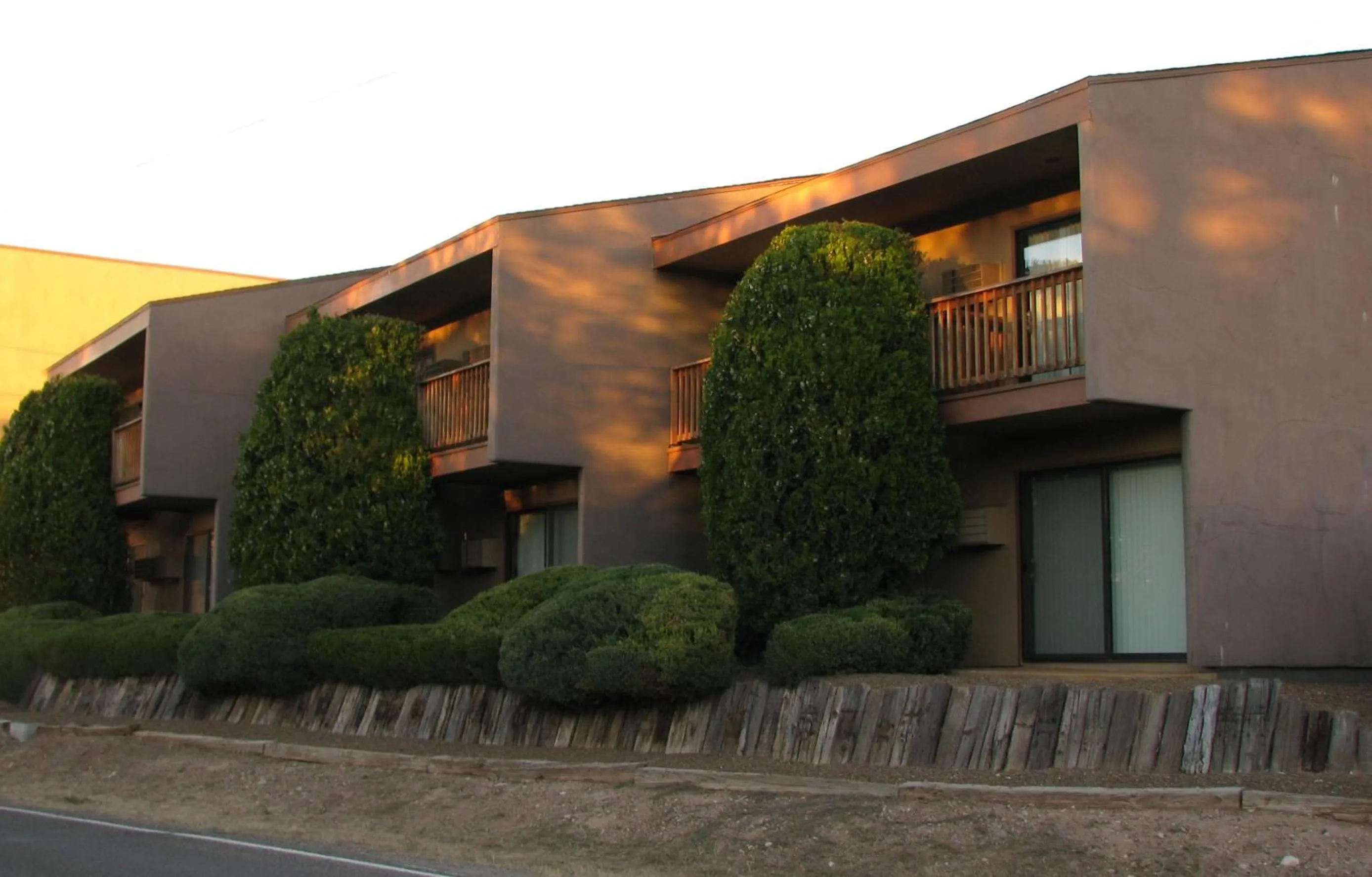 Property building in Beaver Creek Inn
