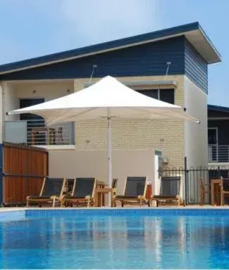 Property building in Broadwater Mariner Resort Property building in Broadwater Mariner Resort