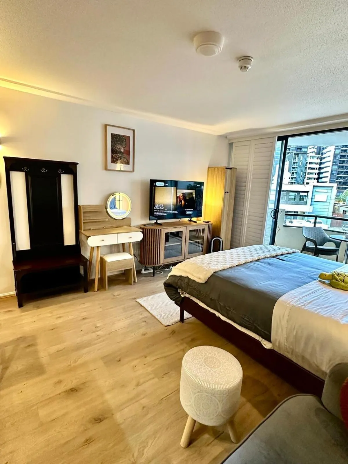 Bedroom, Bed in West End Central Apartments