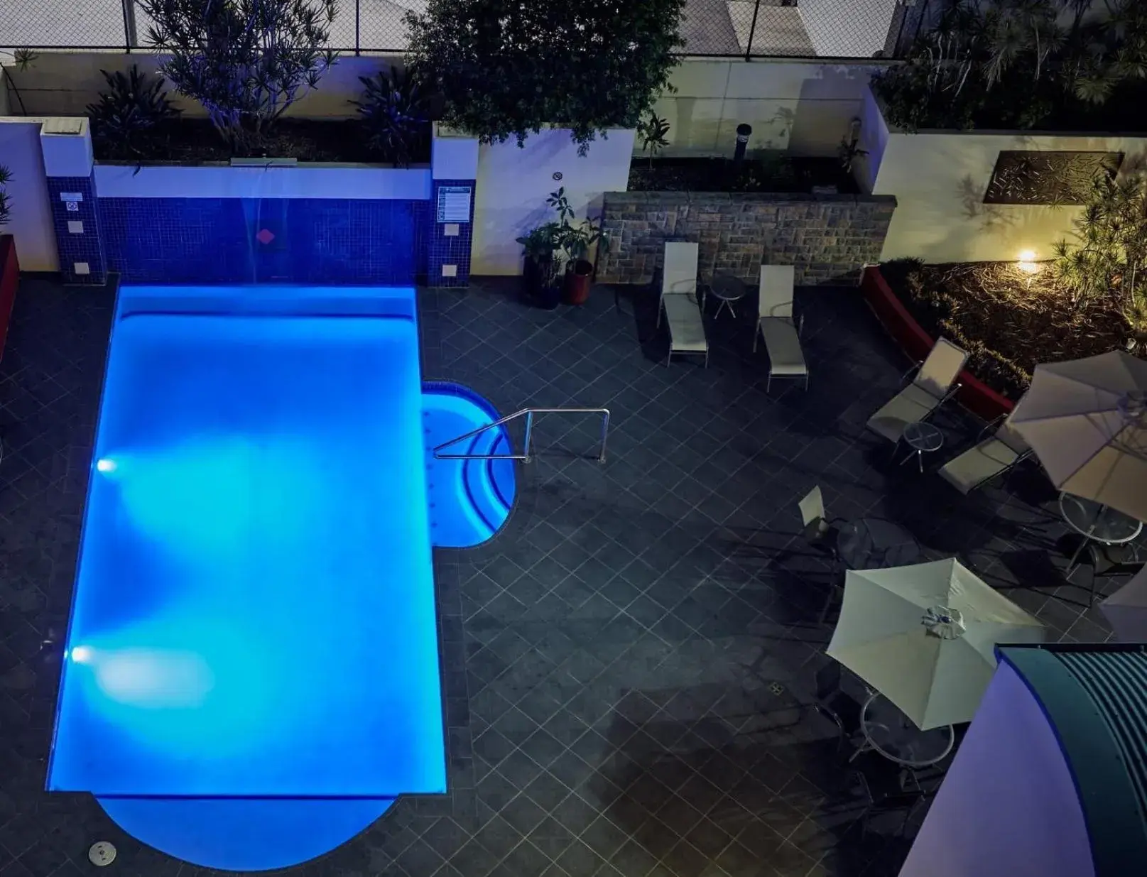 West End Central Apartments West End Central Apartments