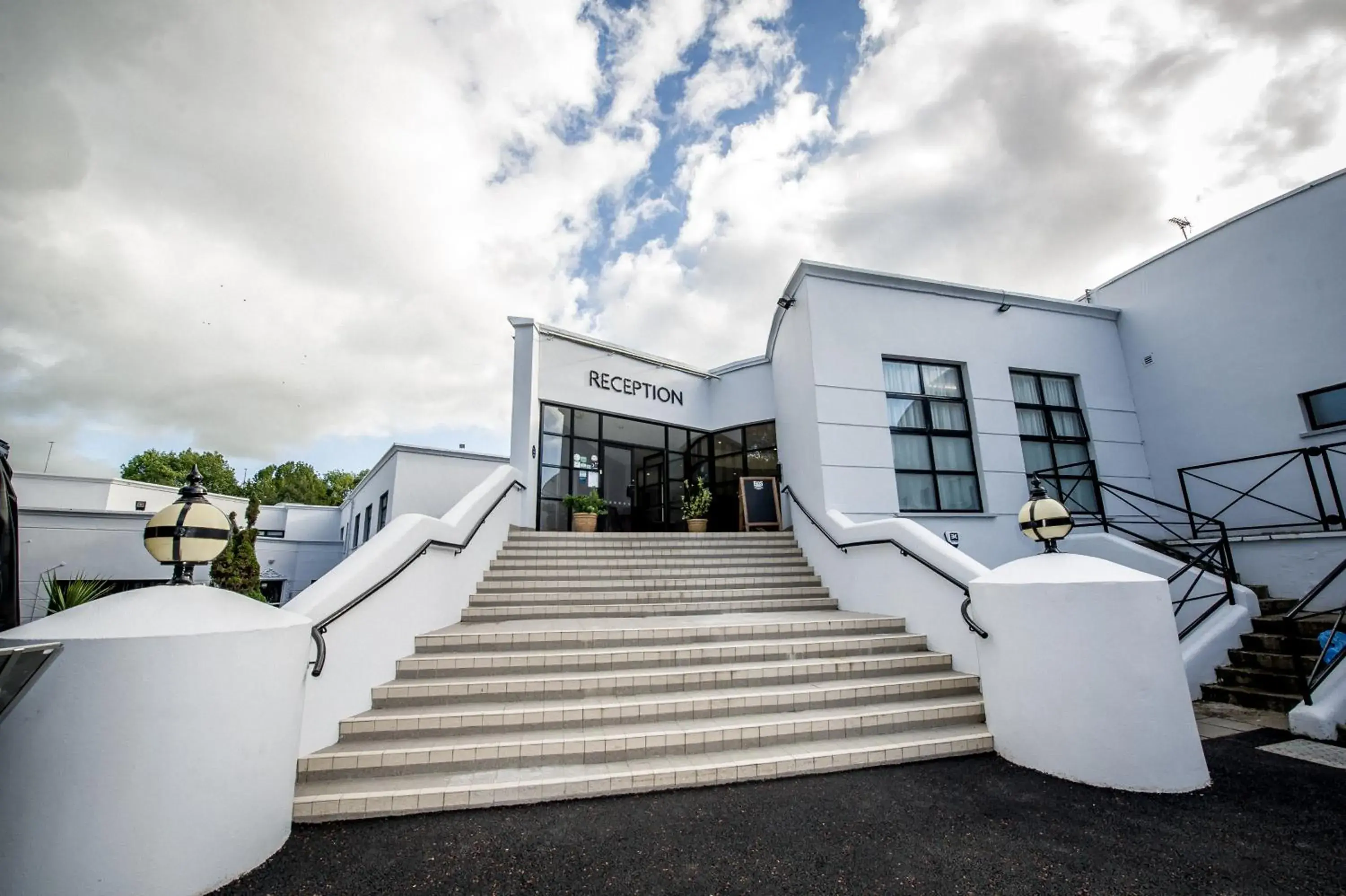 Property building in Waterfoot Hotel Property building in Waterfoot Hotel