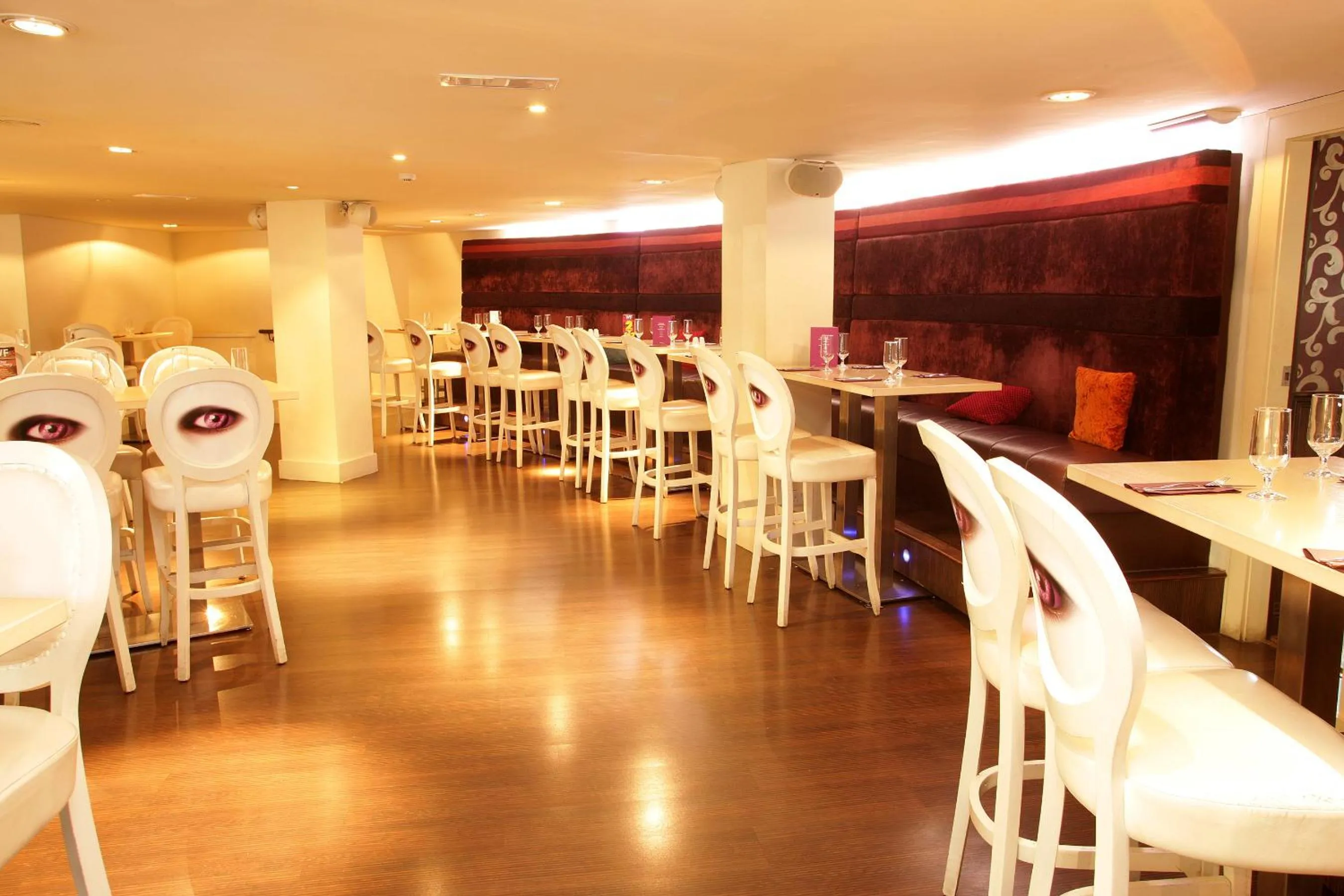 Restaurant/places to eat in Waterfoot Hotel