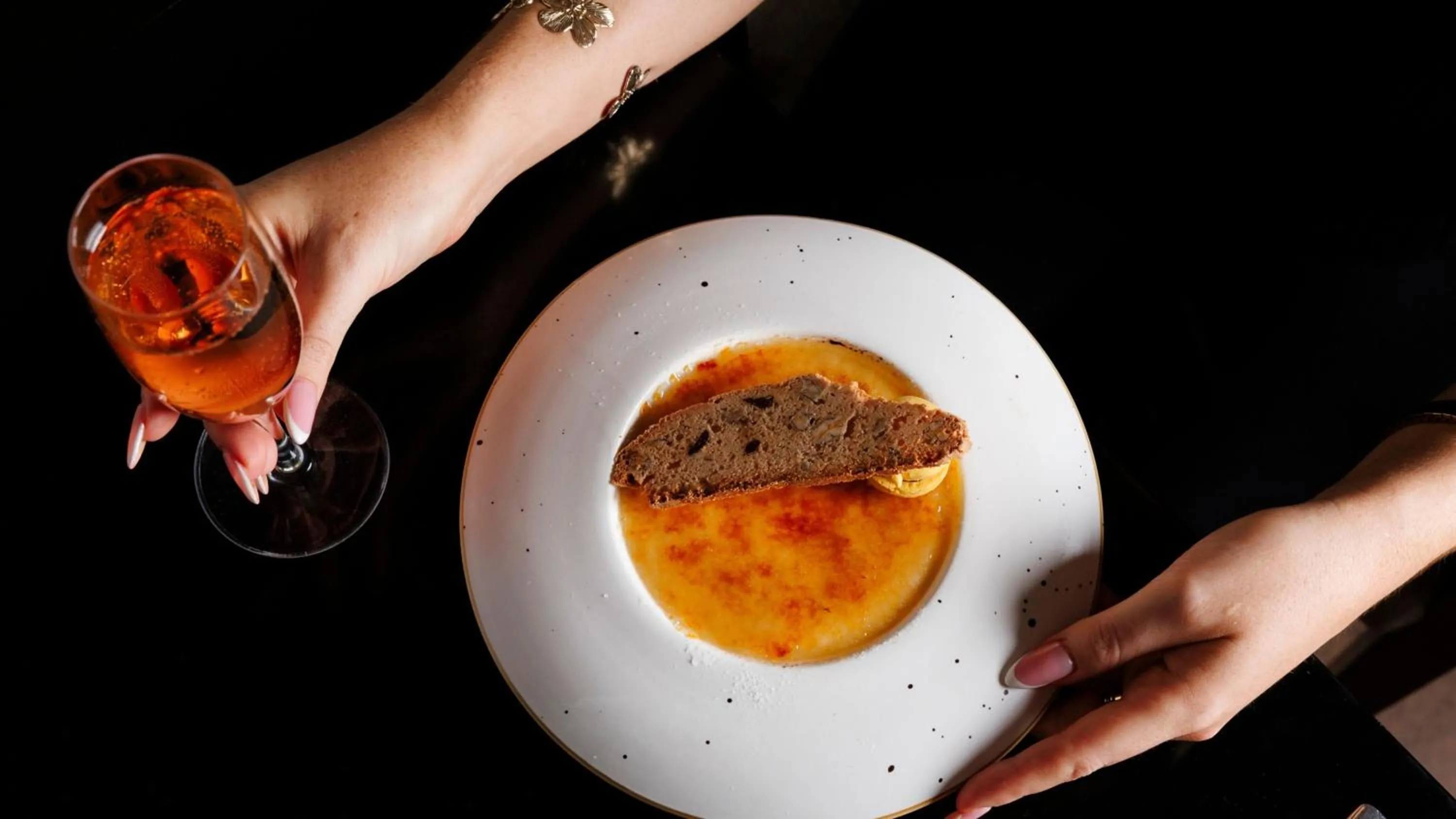 Restaurant/places to eat in InterContinental Sanctuary Cove Resort by IHG