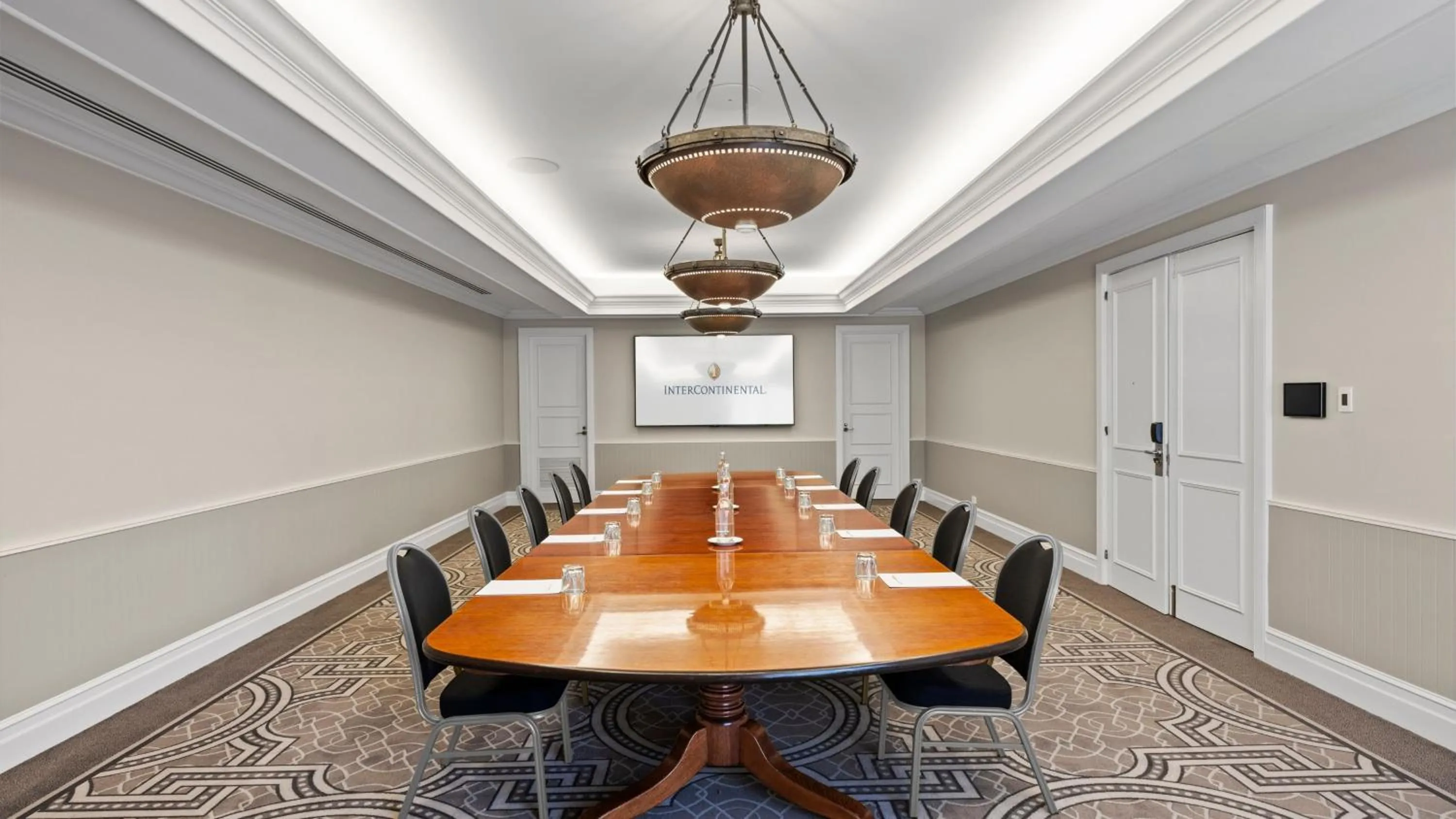 Meeting/conference room in InterContinental Sanctuary Cove Resort by IHG