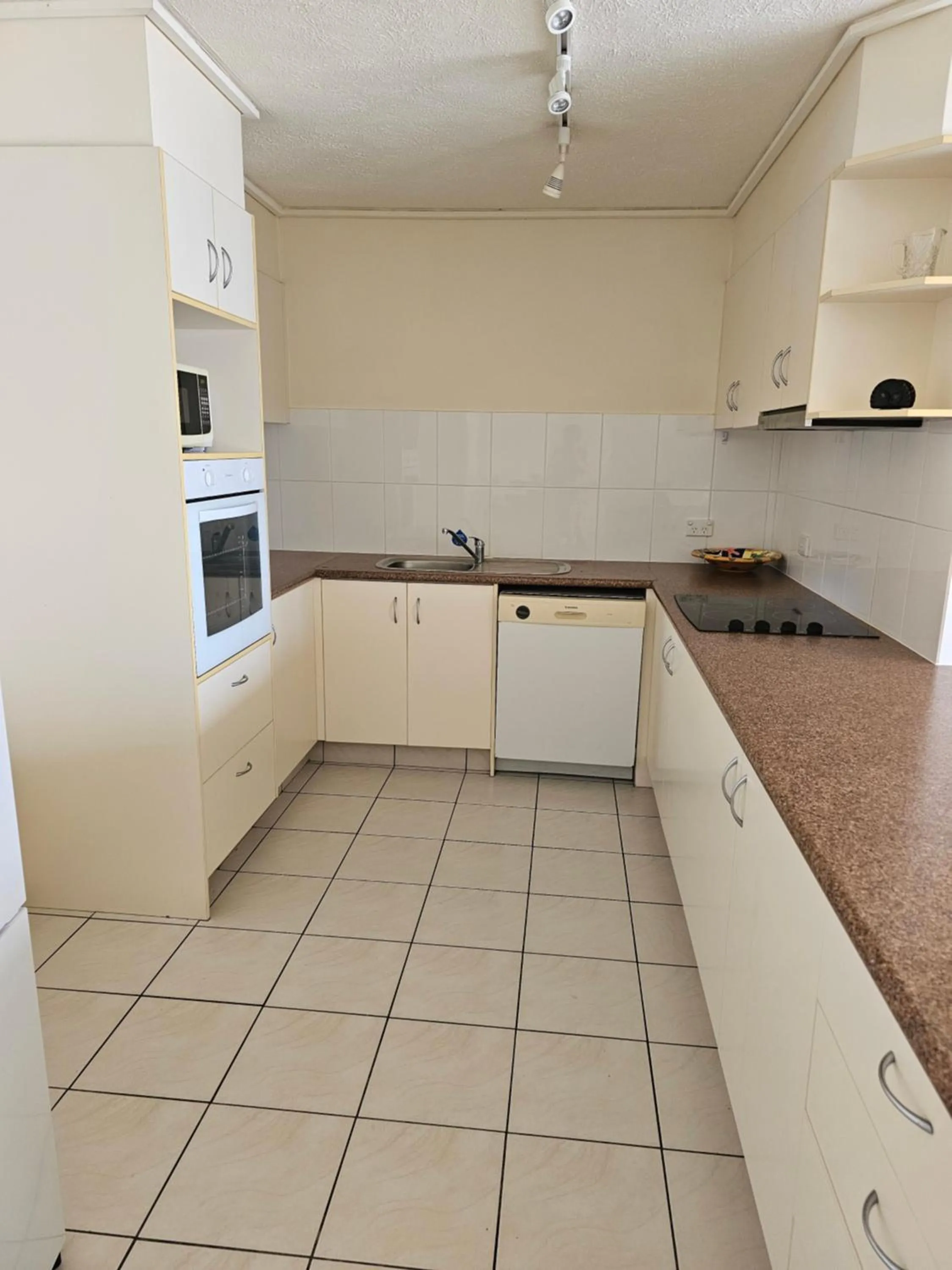 Kitchen or kitchenette in Centrepoint Resort