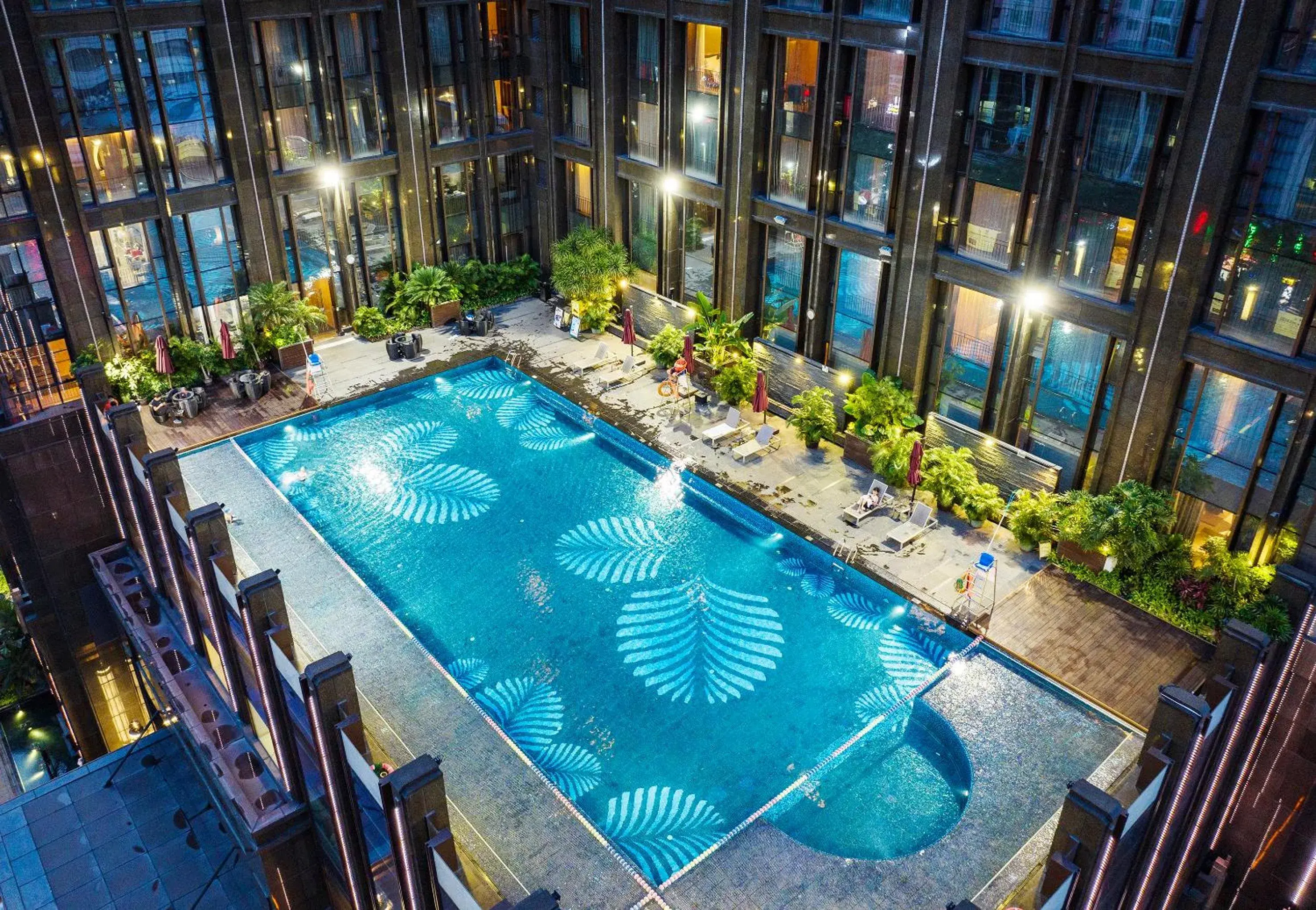 Swimming pool in Vaperse Hotel Guangzhou Zhujiang New Town - Free Shuttle Bus During Canton Fair Swimming pool in Vaperse Hotel Guangzhou Zhujiang New Town - Free Shuttle Bus During Canton Fair