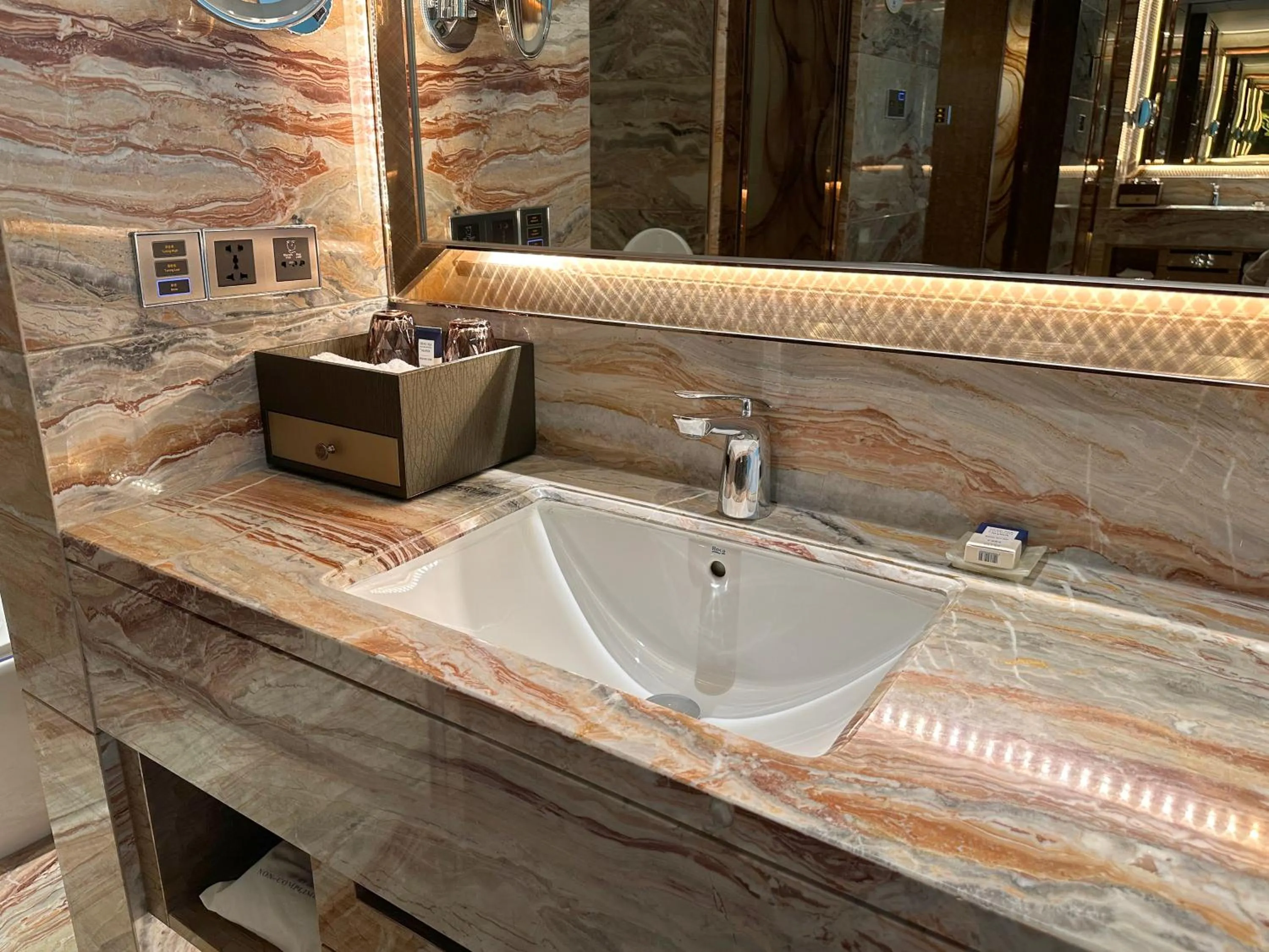 Vaperse Hotel Guangzhou Zhujiang New Town - Free Shuttle Bus During Canton Fair