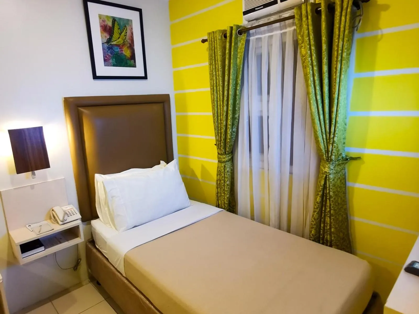 Bed in Cebu Uncle Toms Cabin Hotel powered by Cocotel