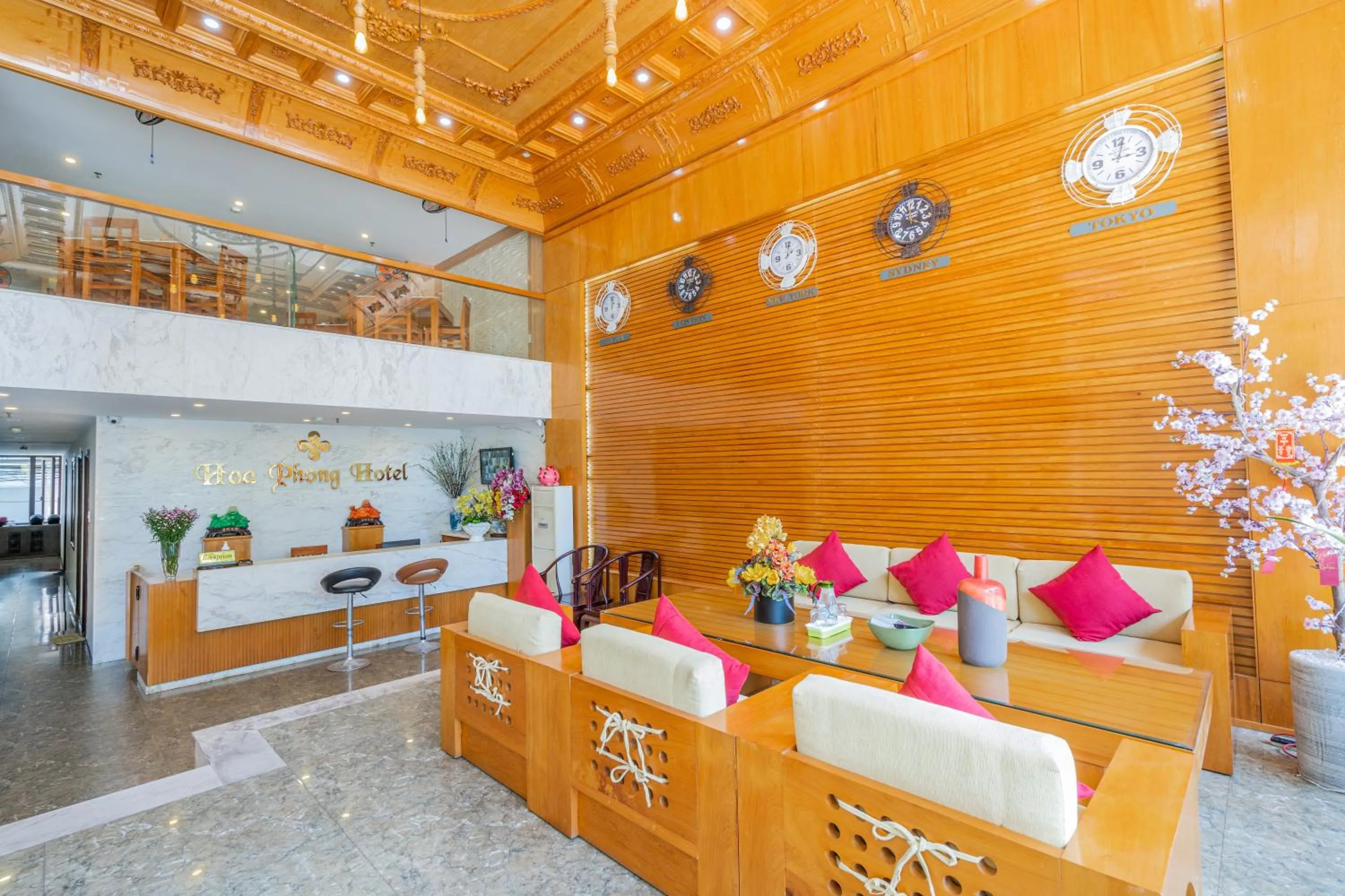 Living room in Hoa Phong Airport Danang Hotel