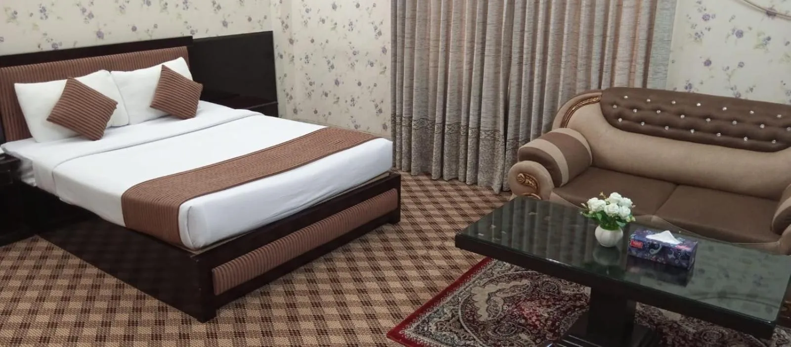 Bed in Quality Inn Dhaka