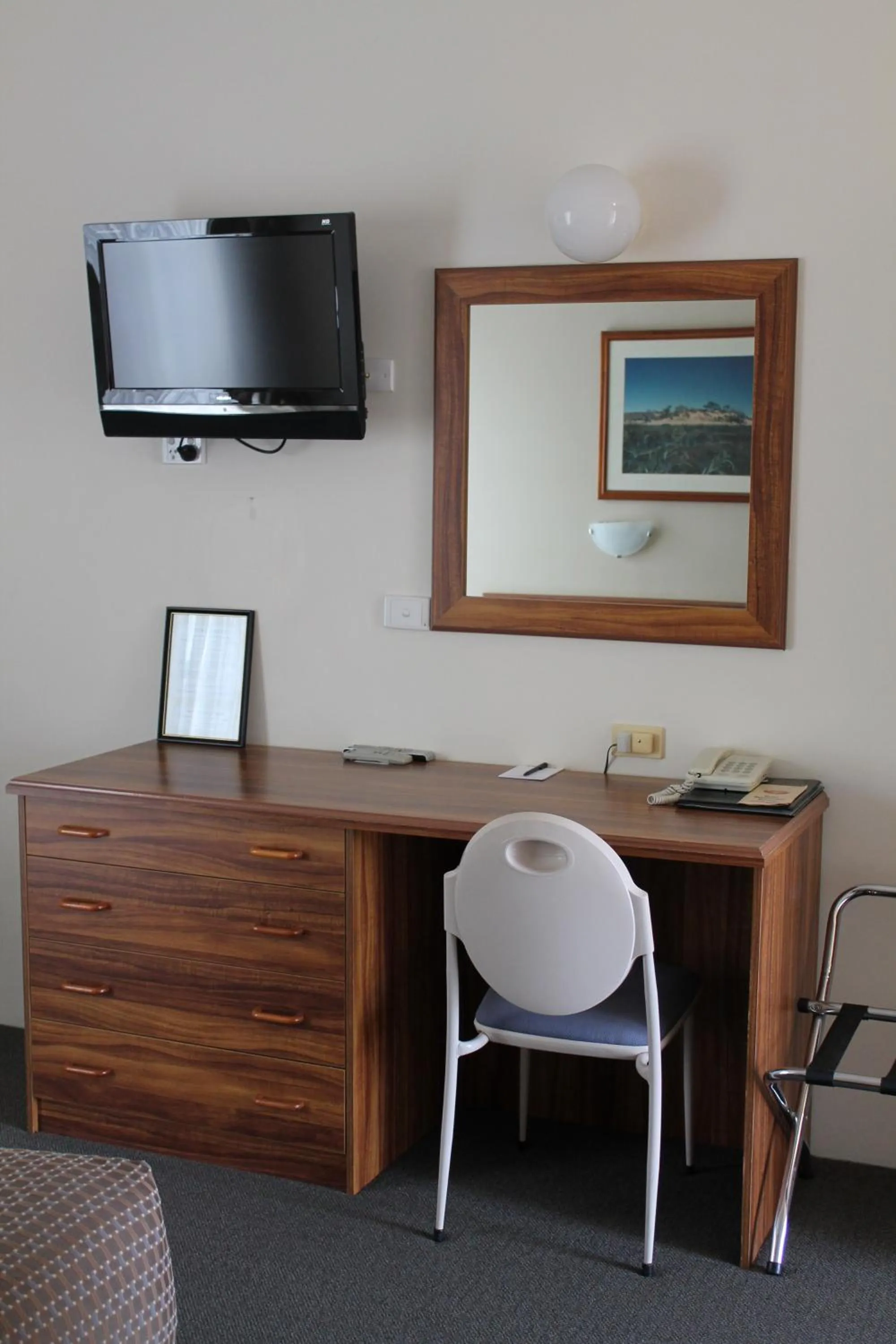 Decorative detail in The Kidman Wayside Inn