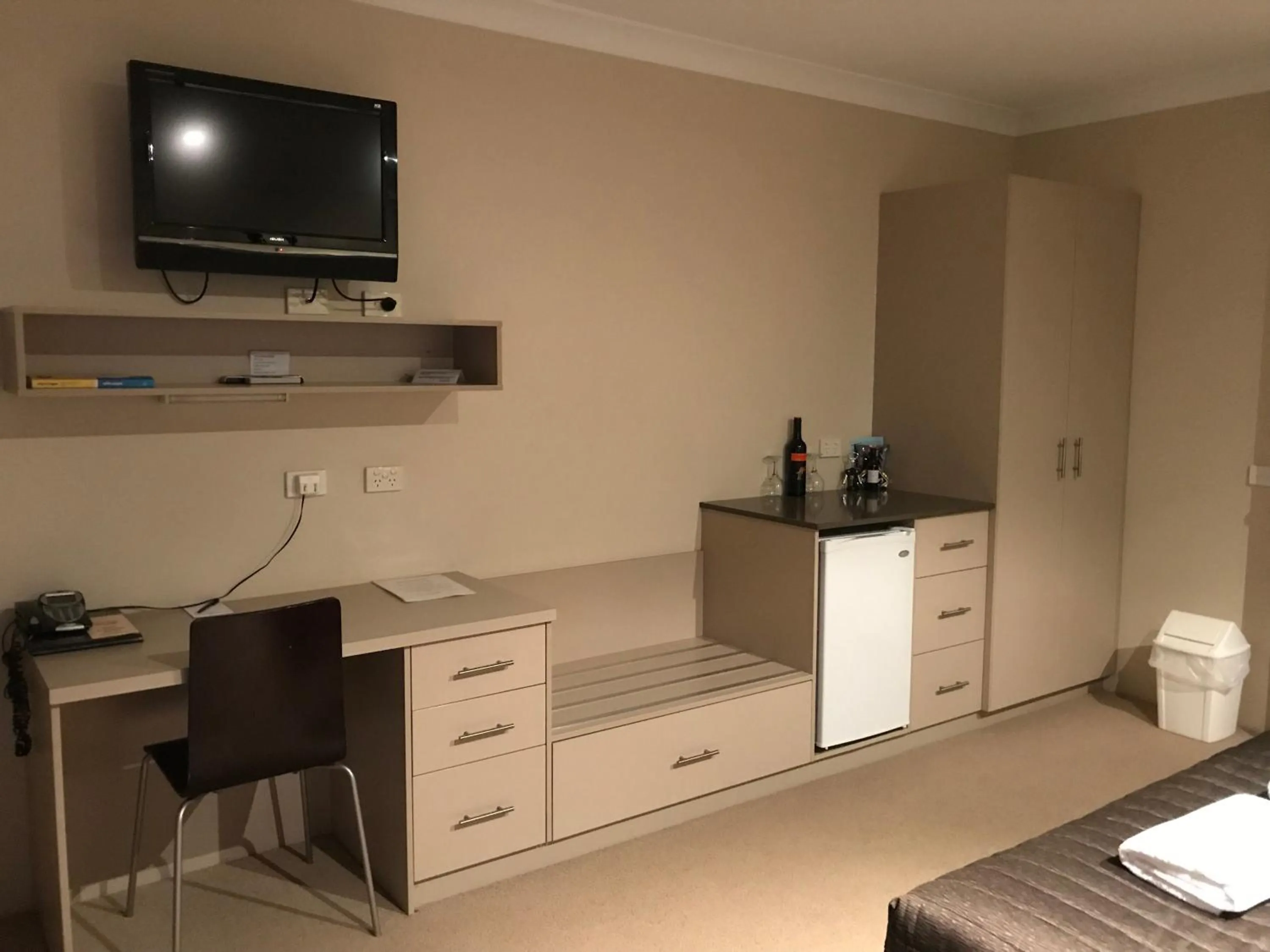 The Kidman Wayside Inn