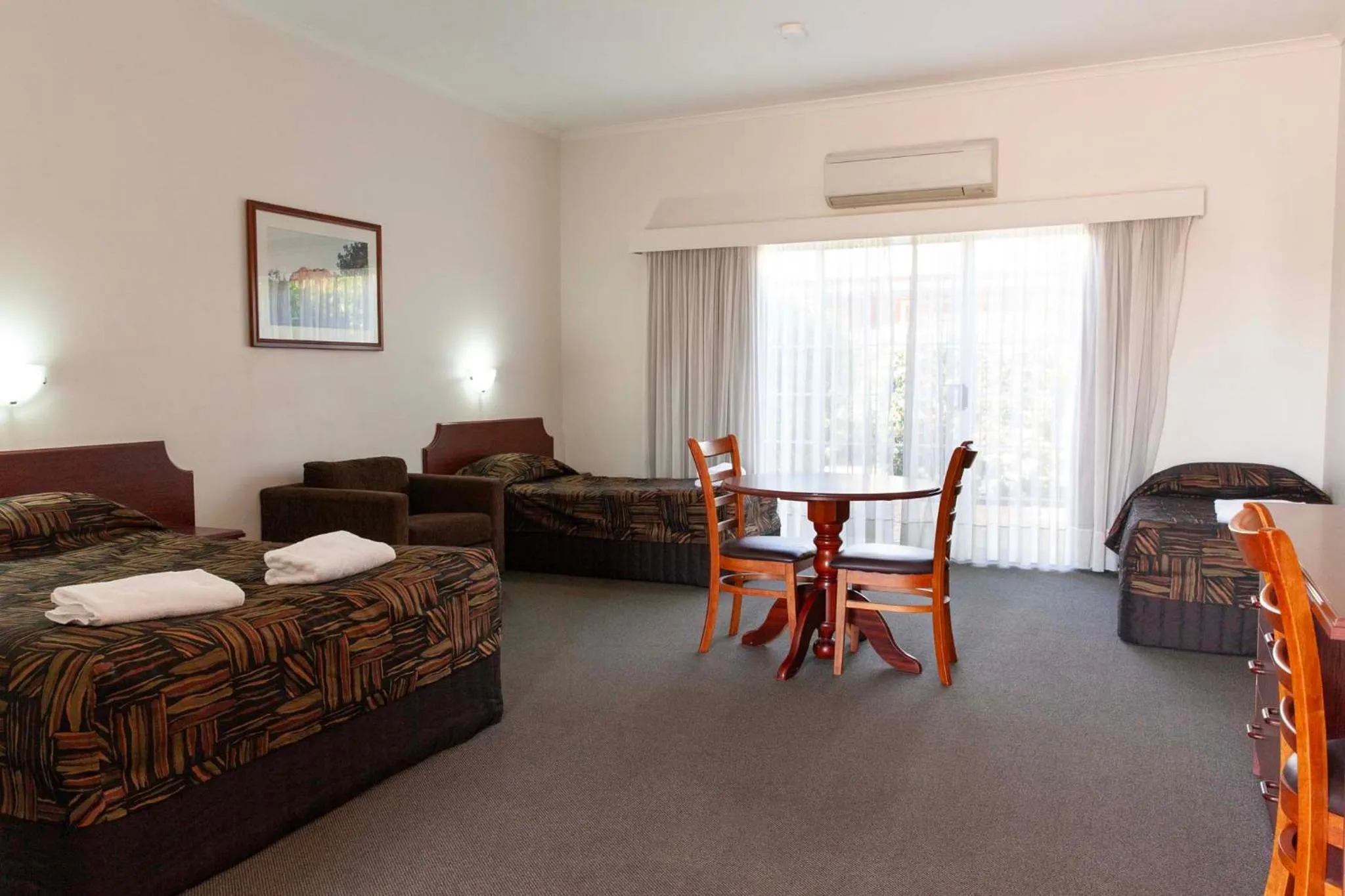 The Kidman Wayside Inn