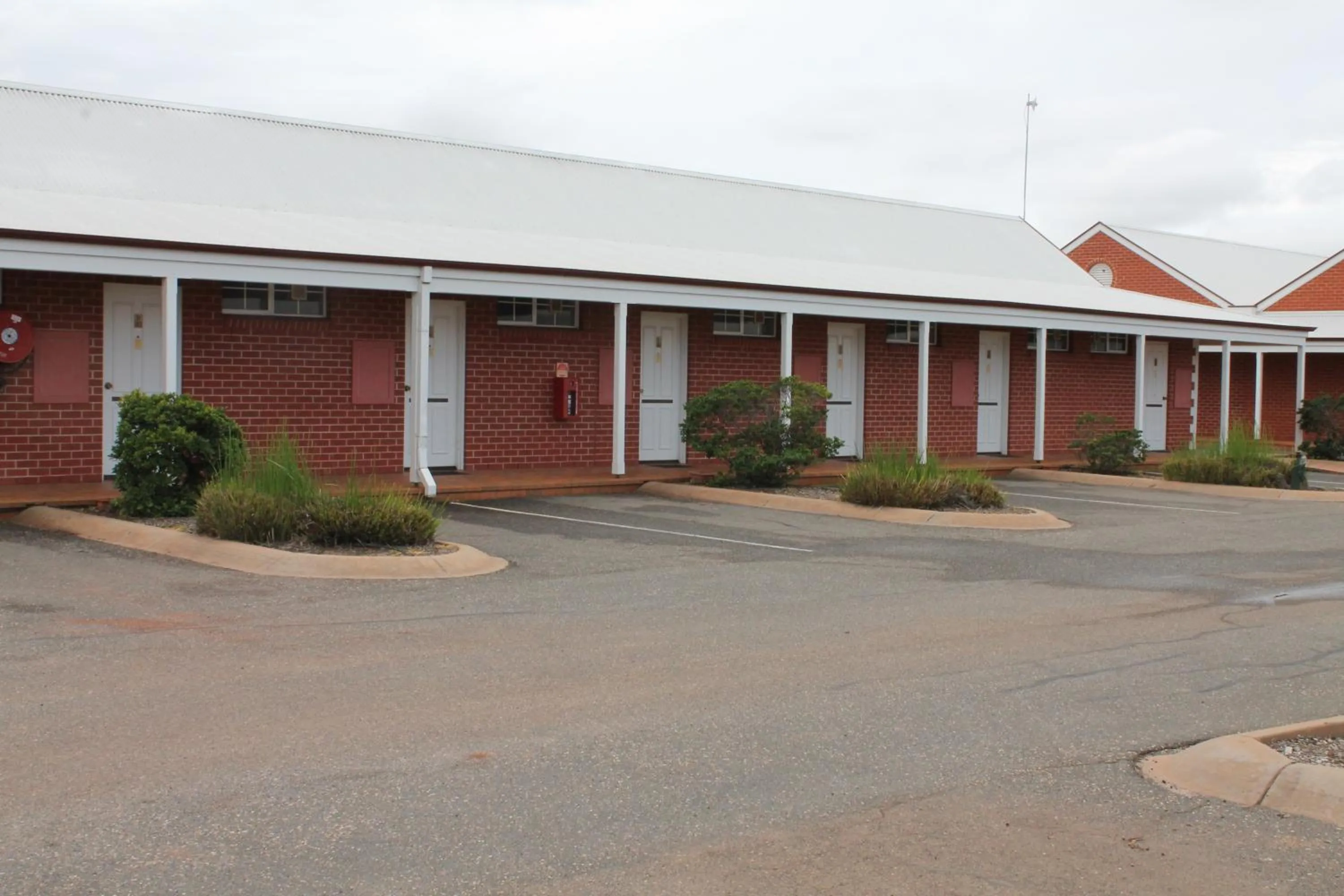 Property building in The Kidman Wayside Inn