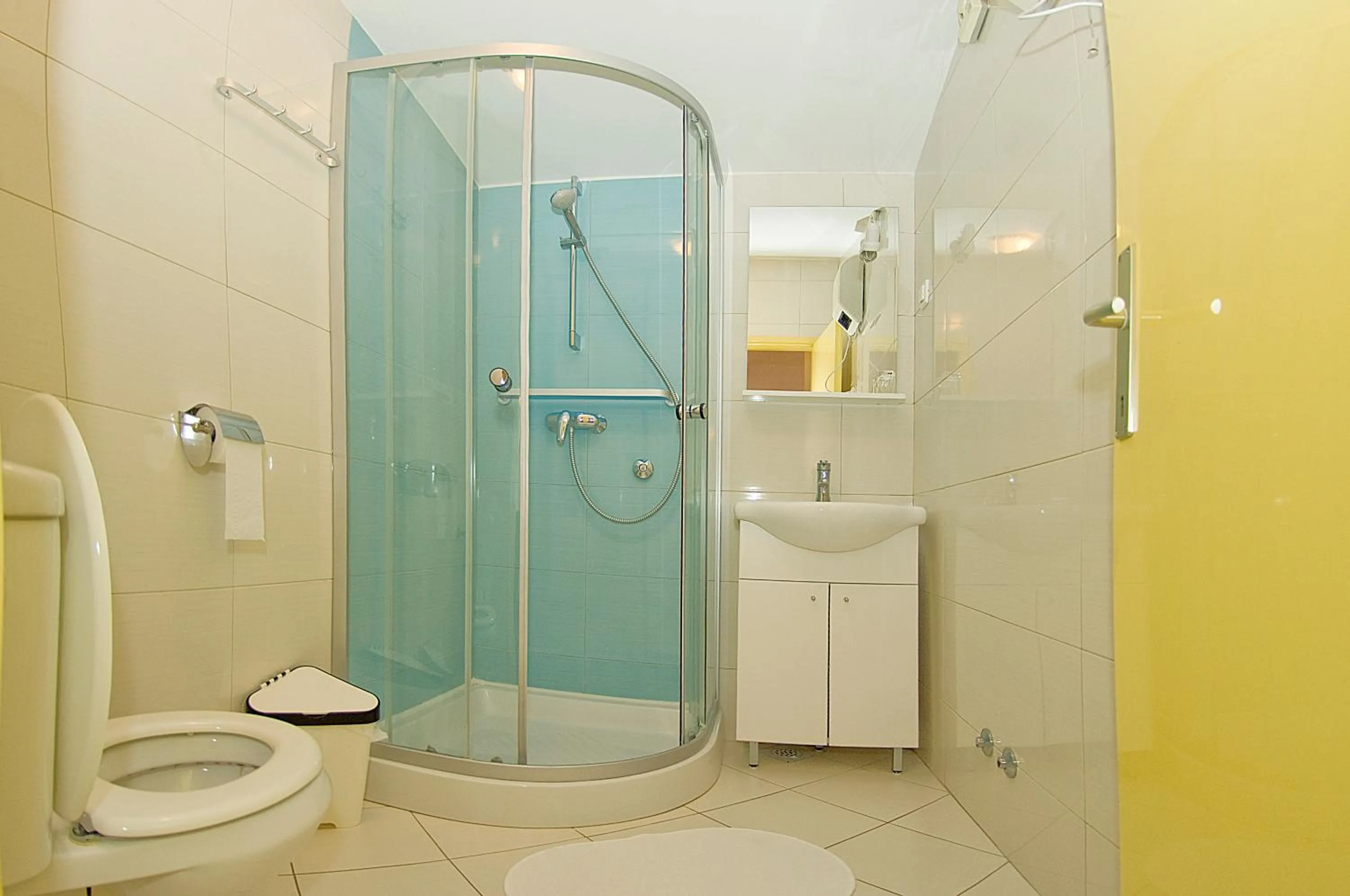 Bathroom in Apartments Tomato 1
