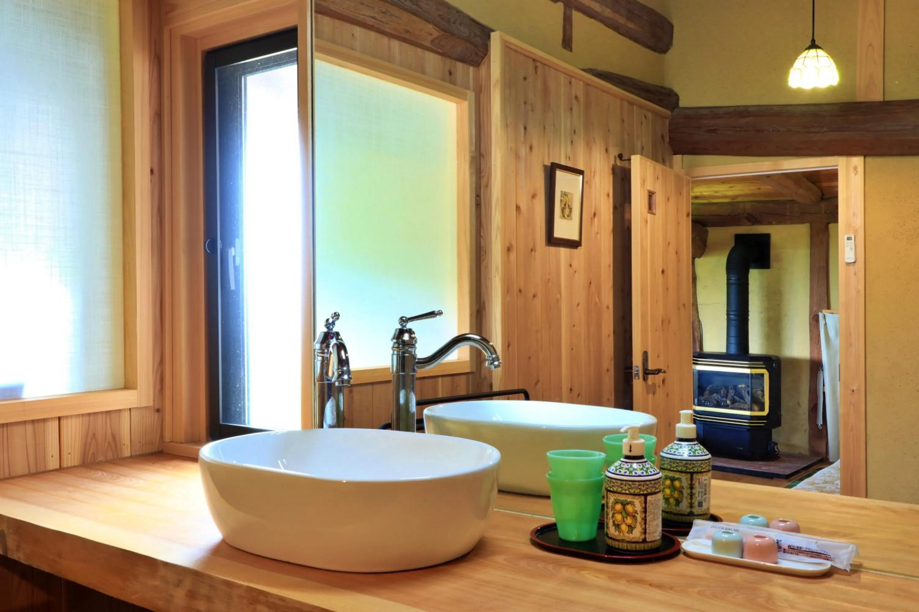 Photo of the whole room in Aunsanbo