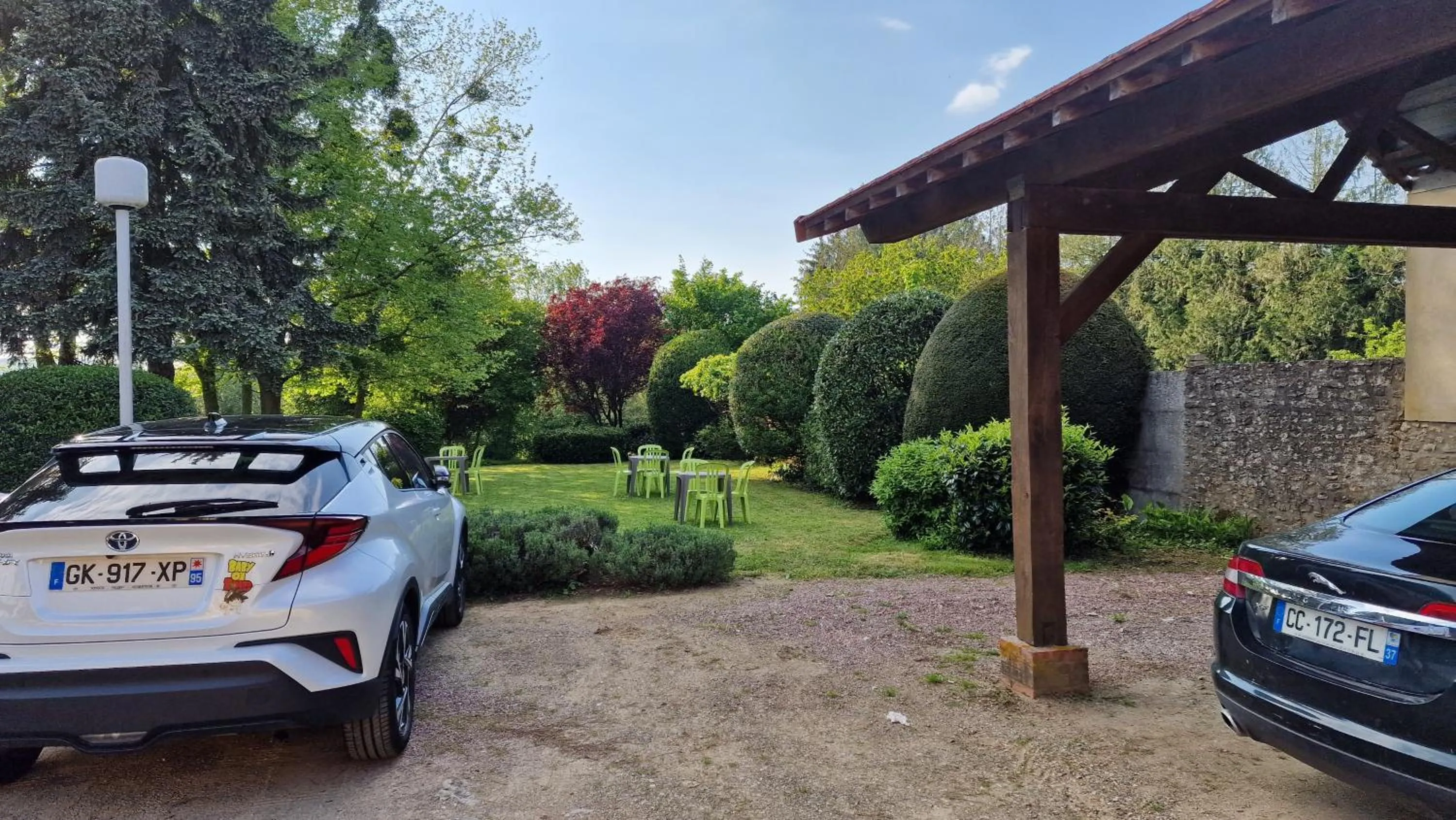 Garden in Hôtel Saint Jacques