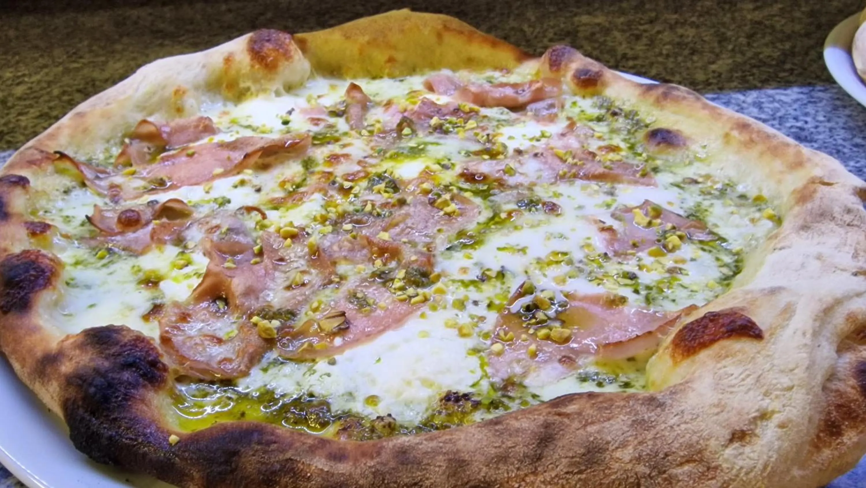 Restaurant/places to eat in Hôtel Saint Jacques