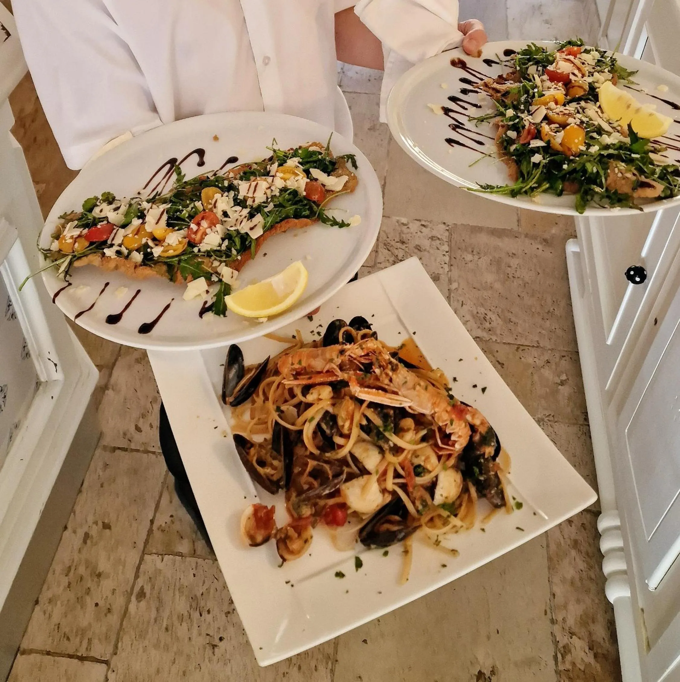 Restaurant/places to eat in Hôtel Saint Jacques