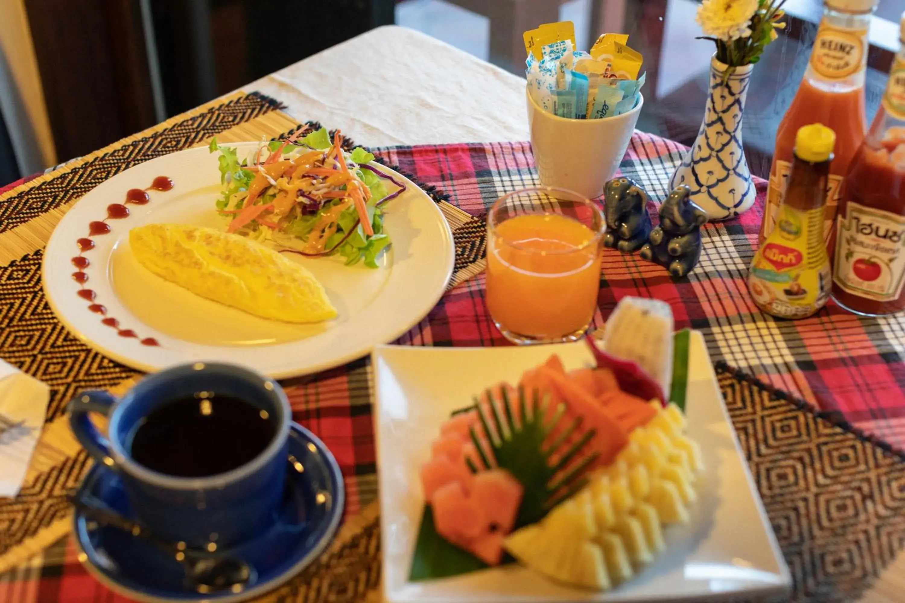 Food and drinks in Ban Chang Tong Food and drinks in Ban Chang Tong