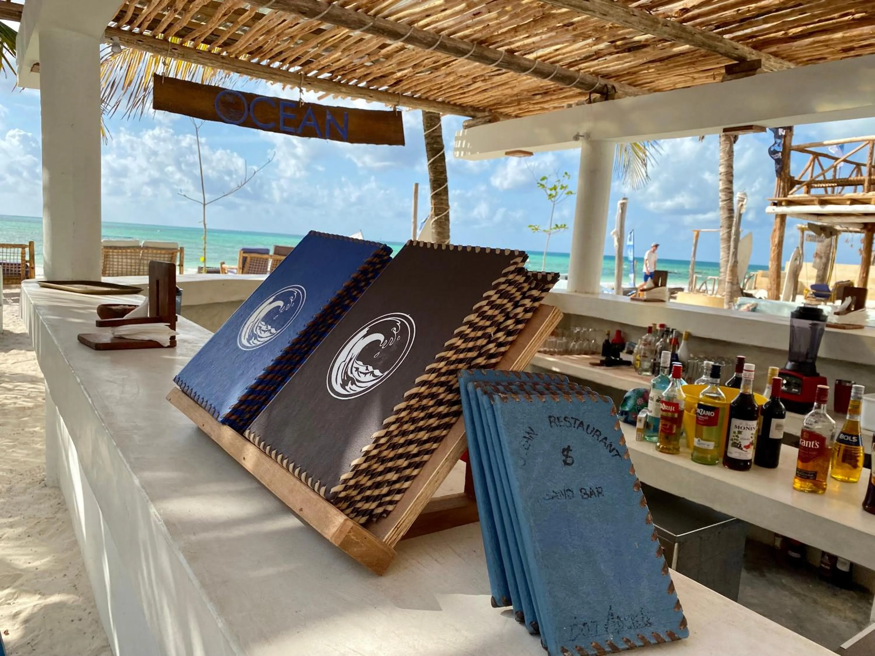 Restaurant/places to eat in Paje Beach Apartments & Hotel