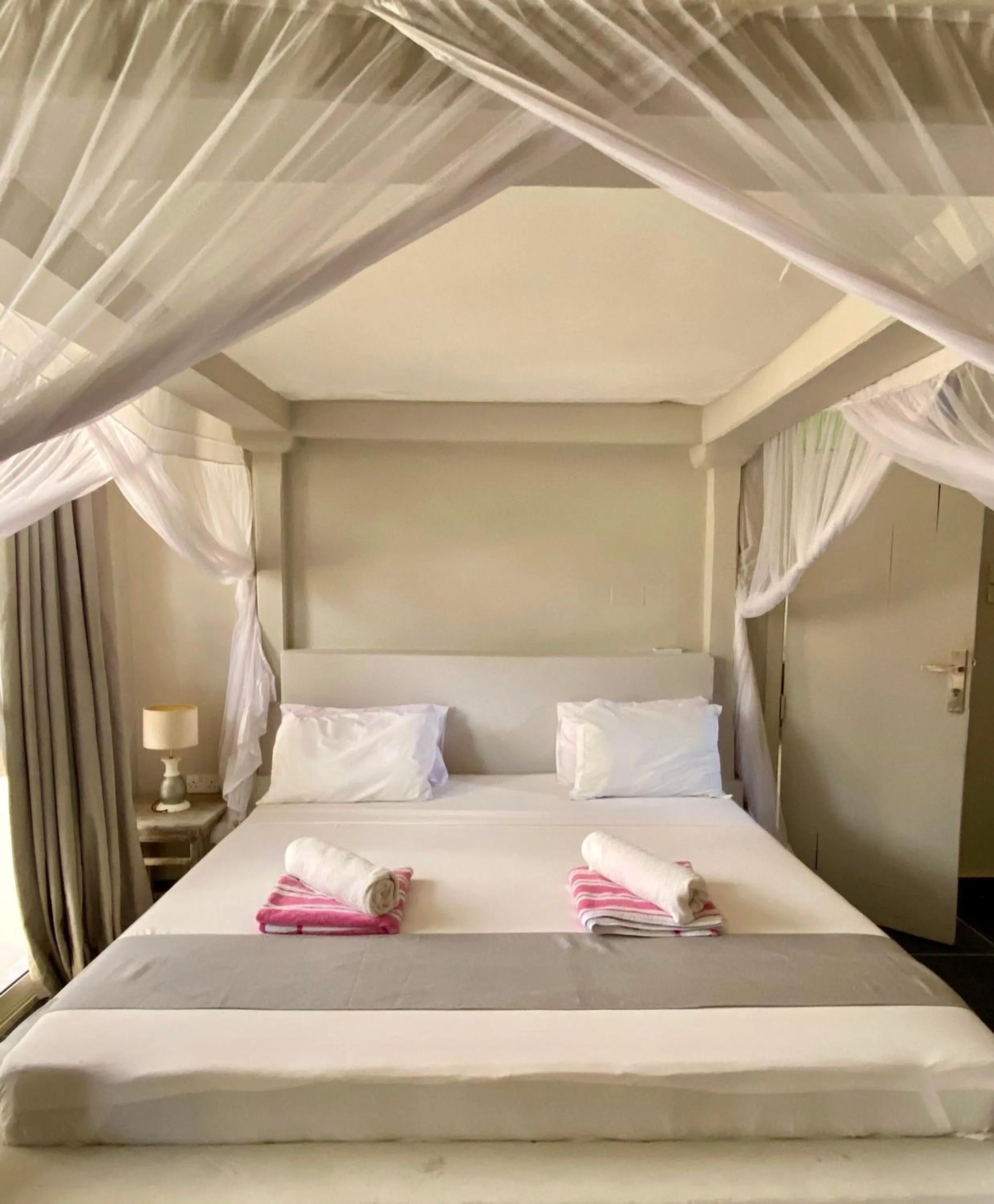 Bedroom, Bed in Paje Beach Apartments & Hotel