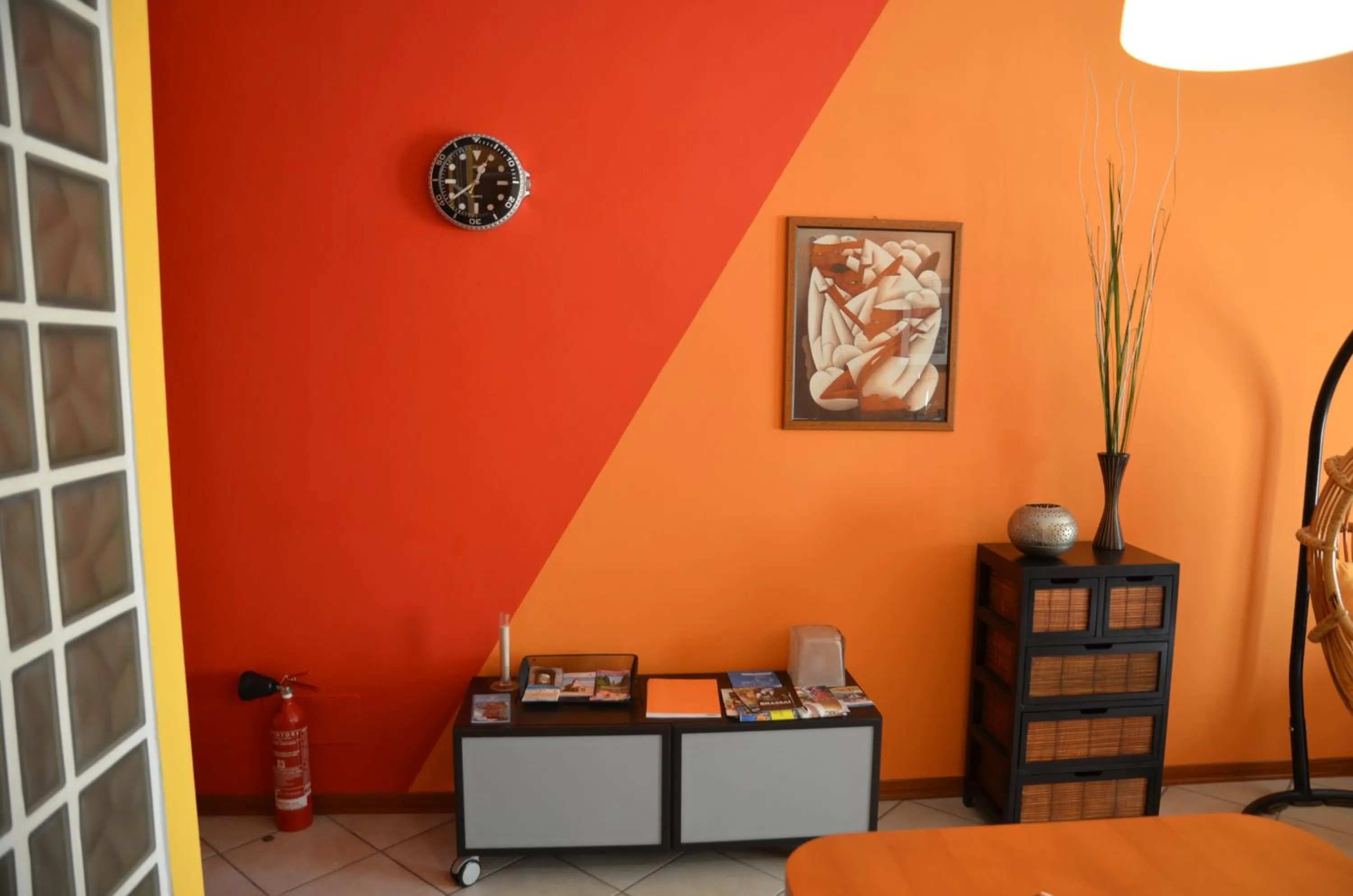 Communal lounge/ TV room in La Casetta