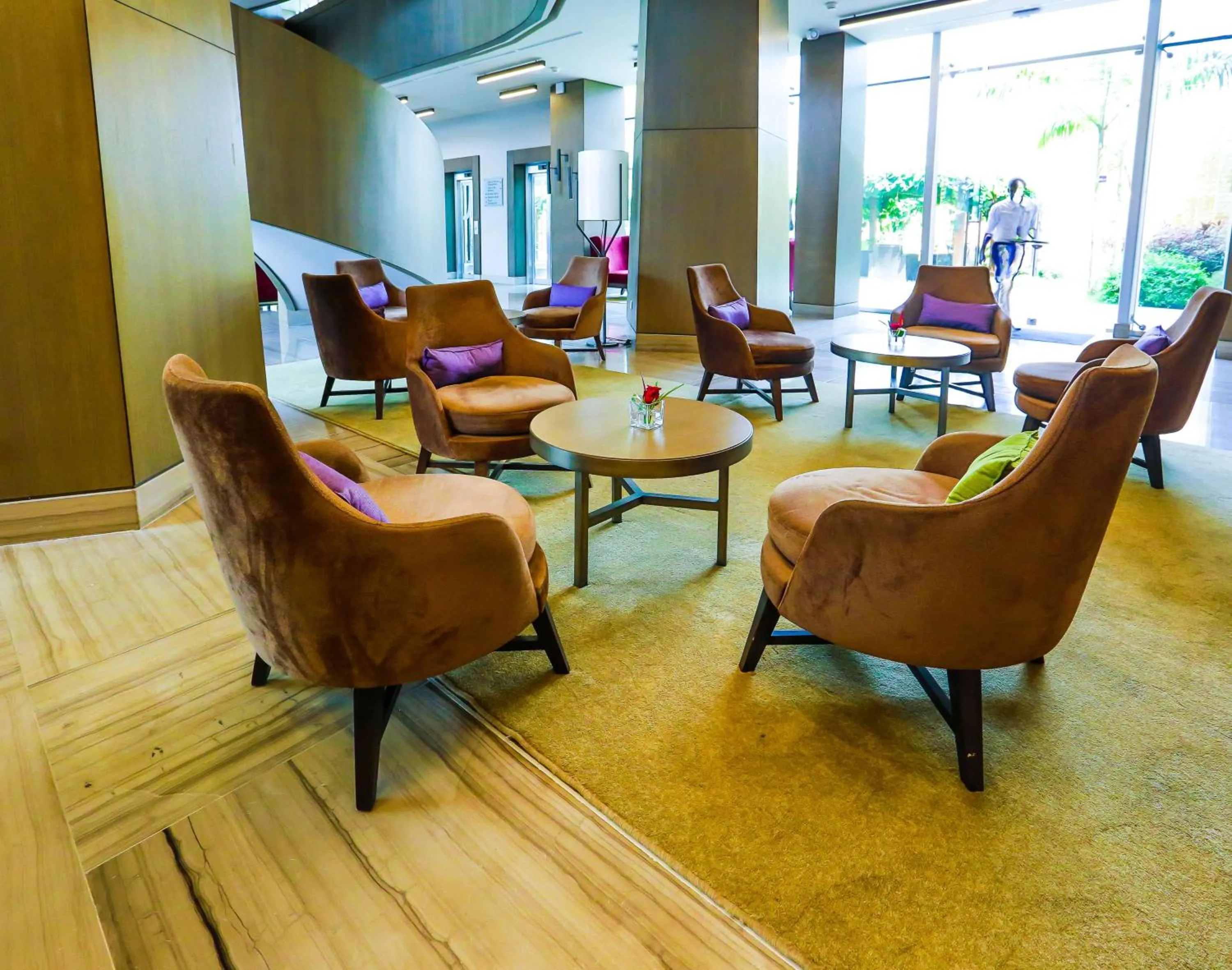 Lounge or bar in Radisson Blu Hotel, Abidjan Airport