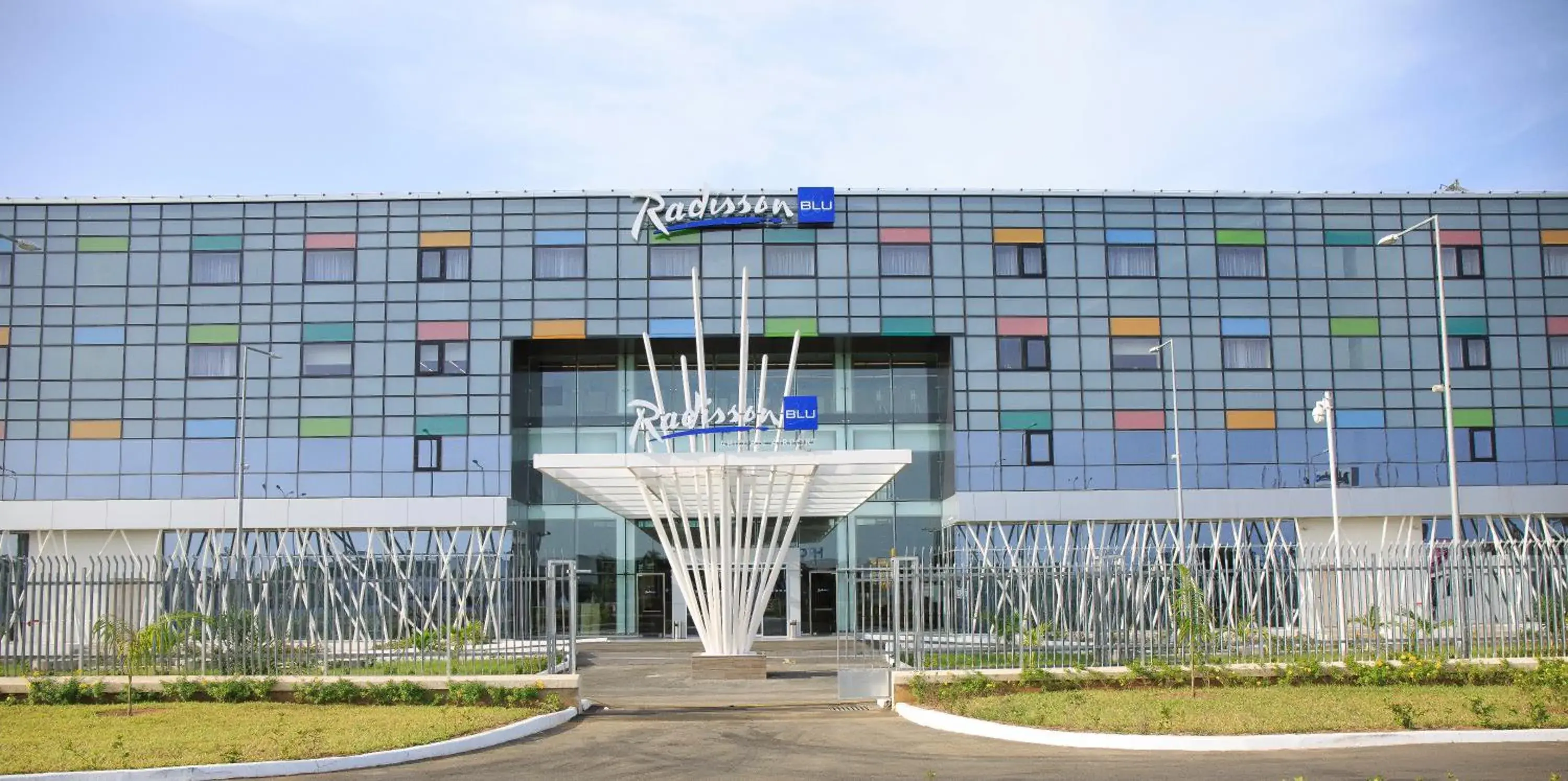 Property building in Radisson Blu Hotel, Abidjan Airport Property building in Radisson Blu Hotel, Abidjan Airport