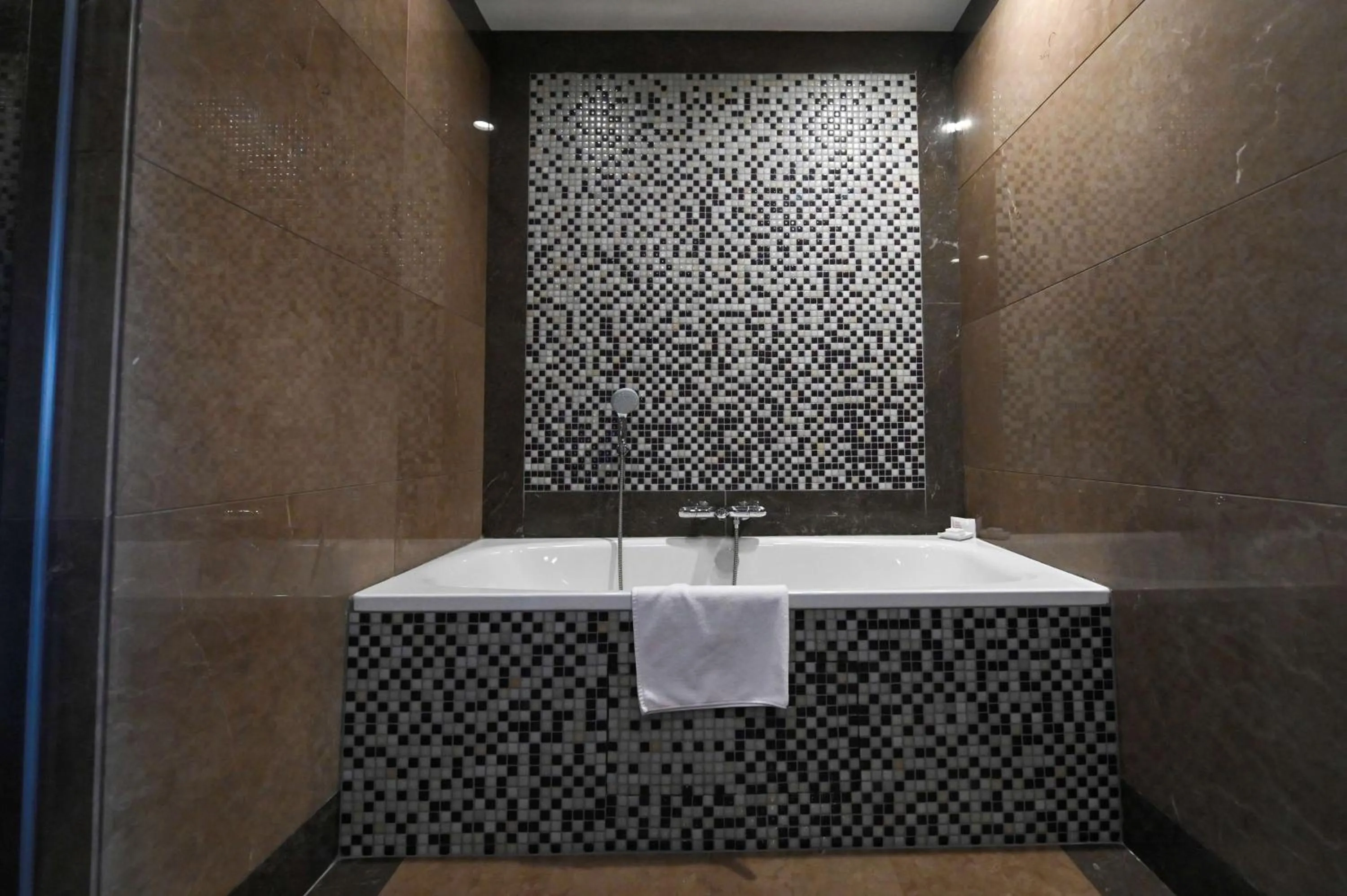 Hot Spring Bath in Radisson Blu Hotel, Abidjan Airport