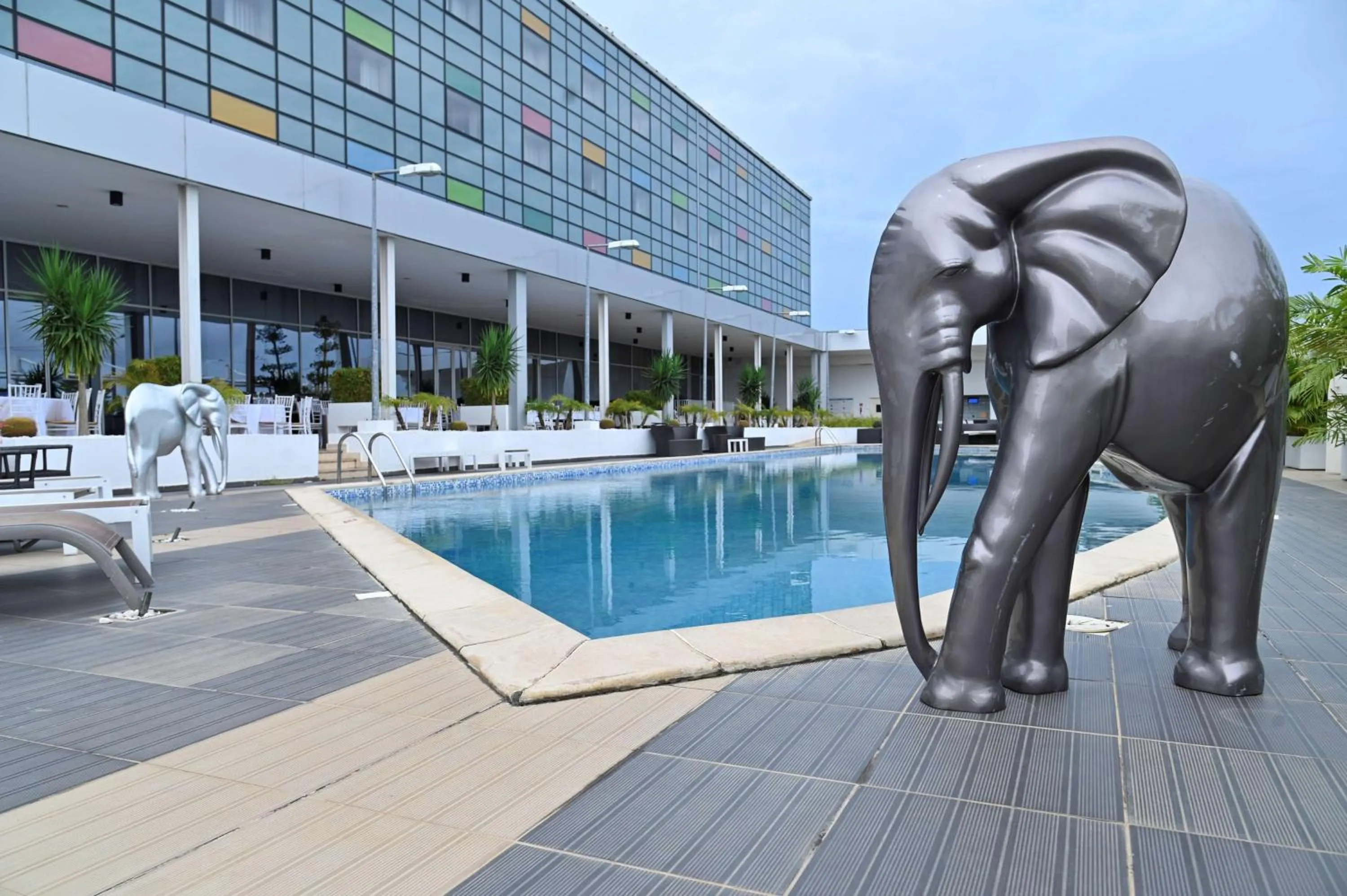 Swimming pool in Radisson Blu Hotel, Abidjan Airport