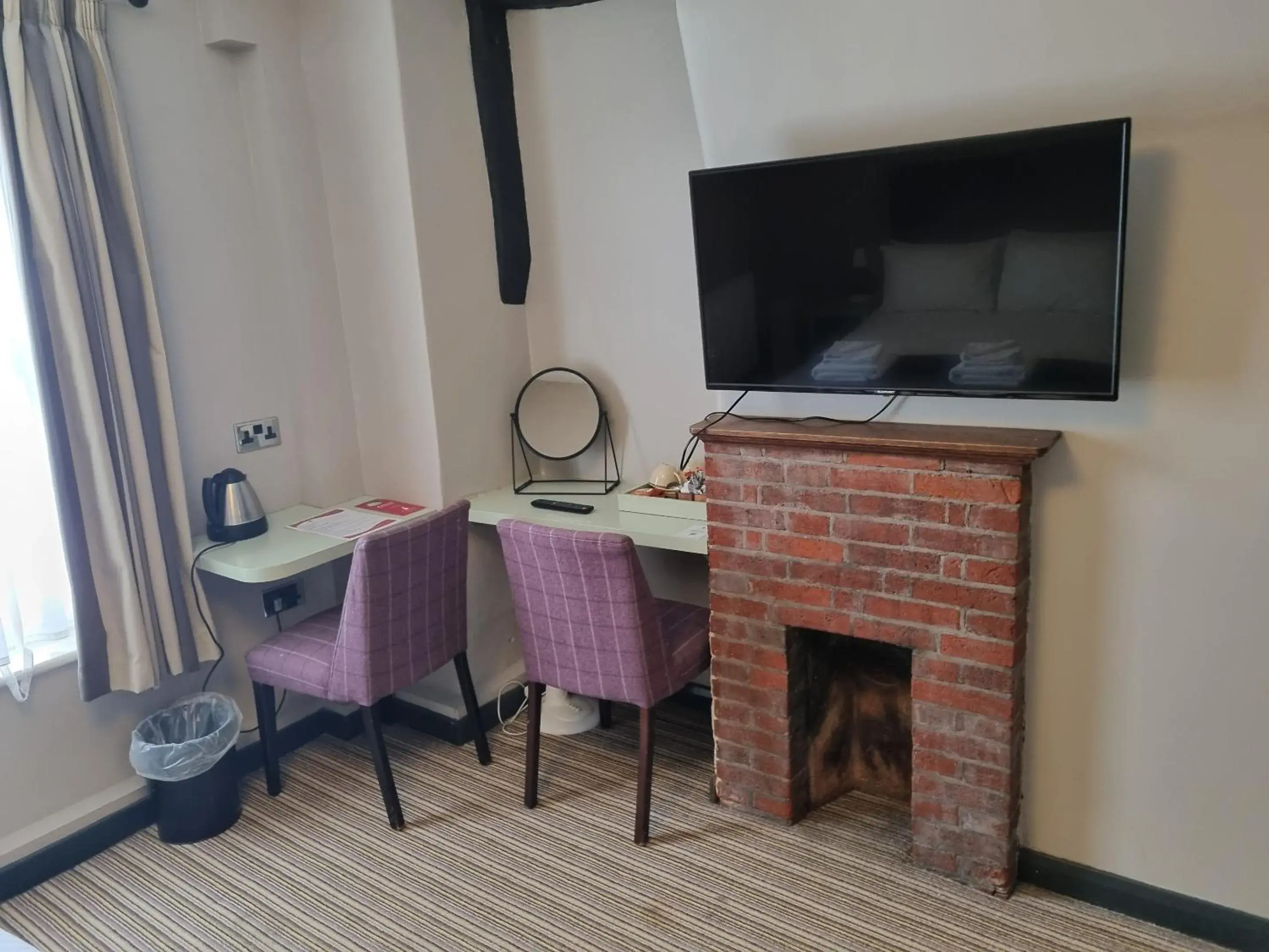 Bedroom in The Red Lion Hotel Bedroom in The Red Lion Hotel