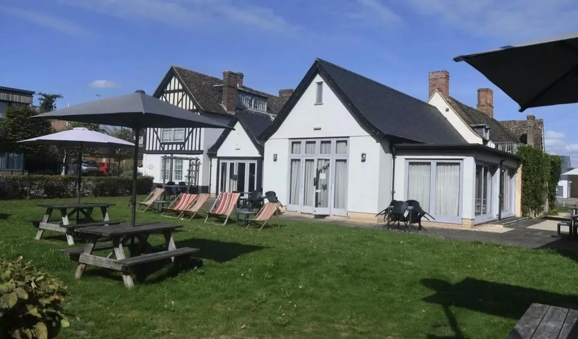 Garden in The Red Lion Hotel