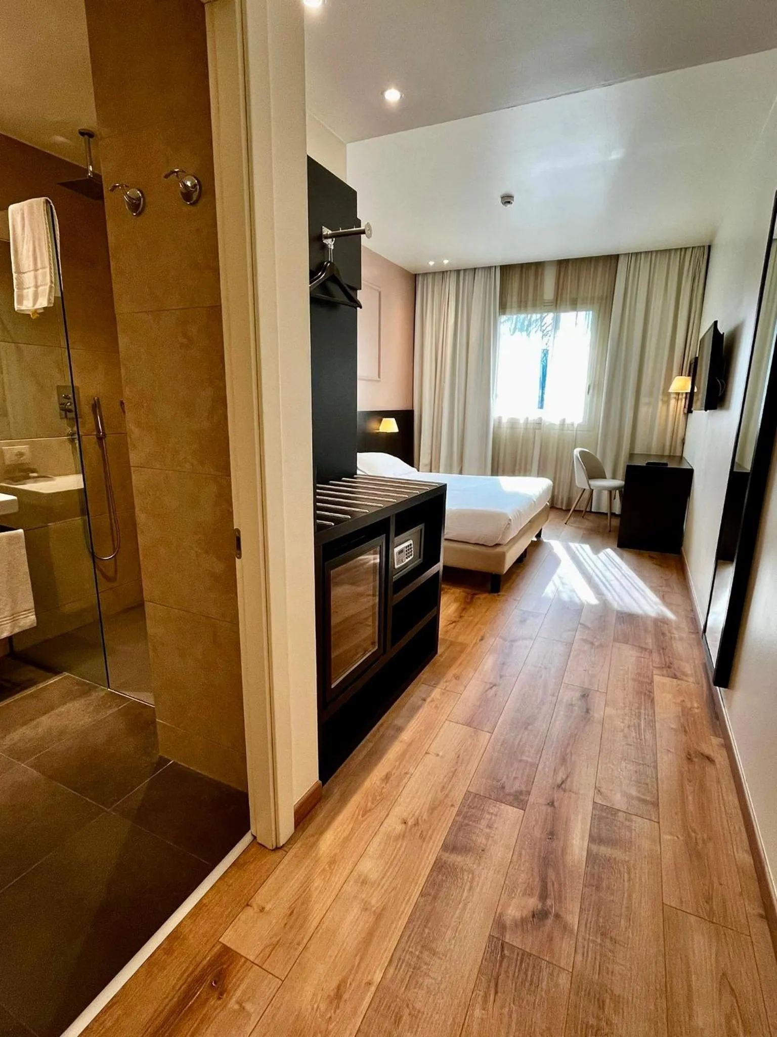 Bed in Hotel Capolago