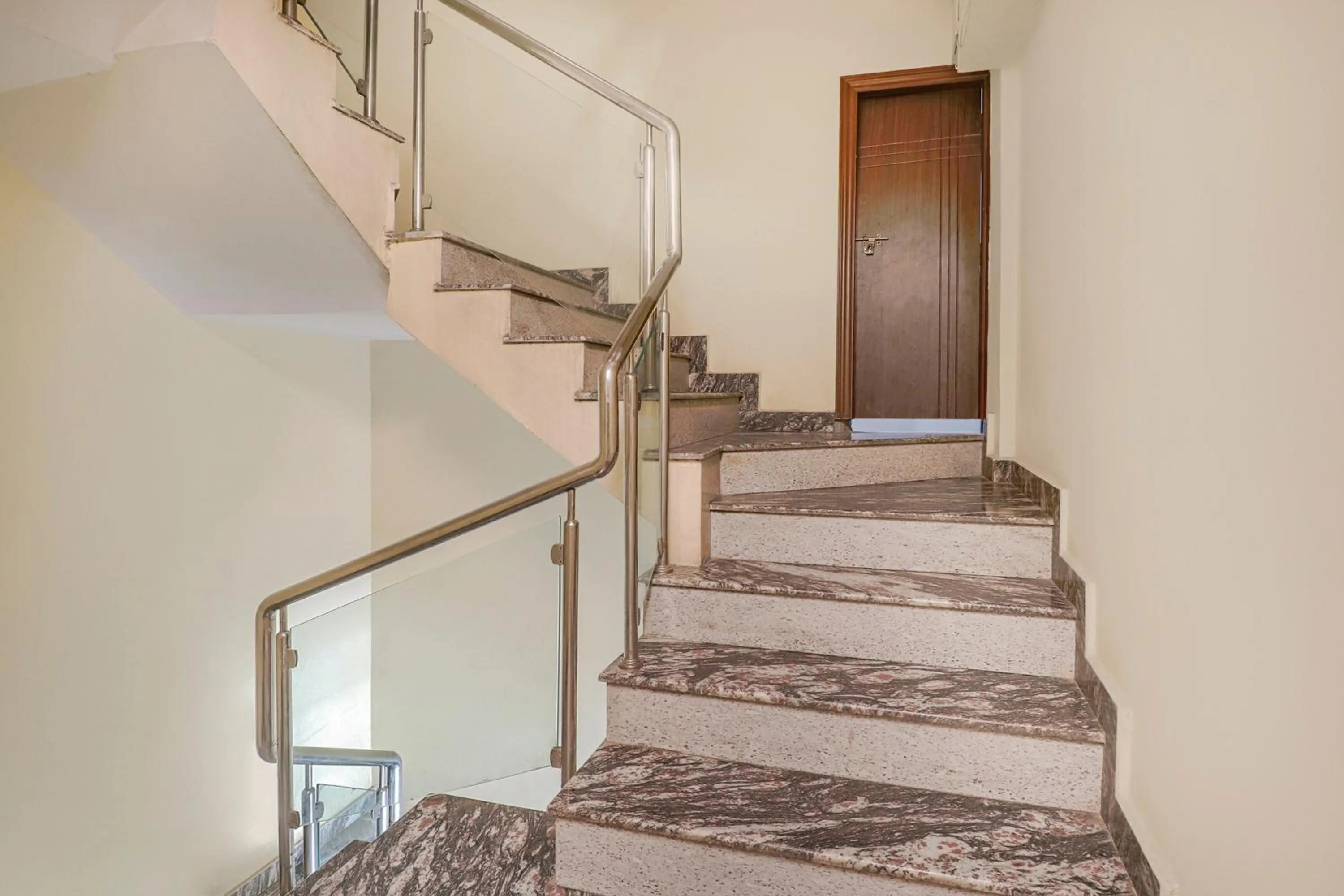Bedroom in Collection O 29 Church's Inn Near Cubbon Park