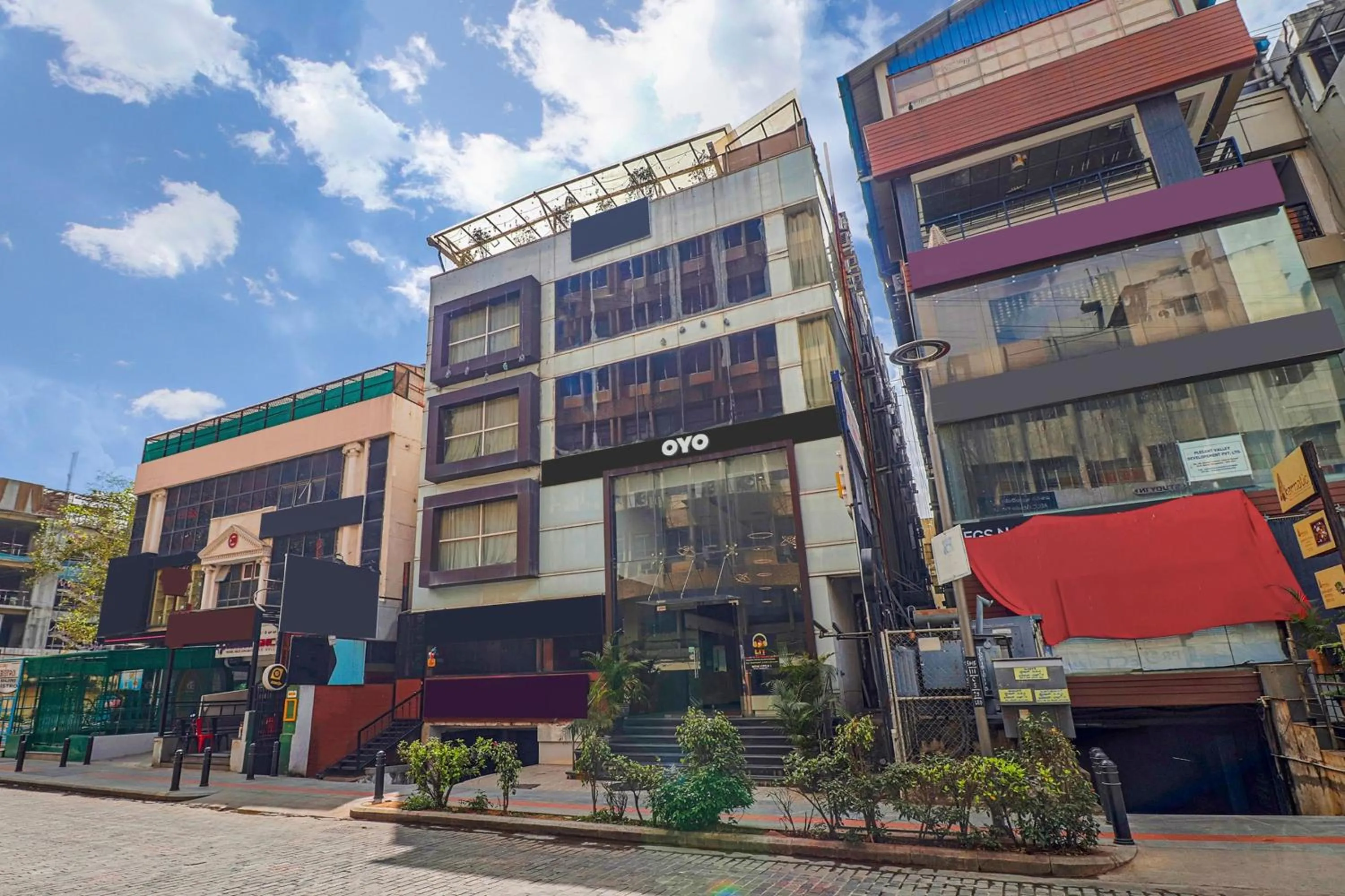 Facade/entrance in Collection O 29 Church's Inn Near Cubbon Park