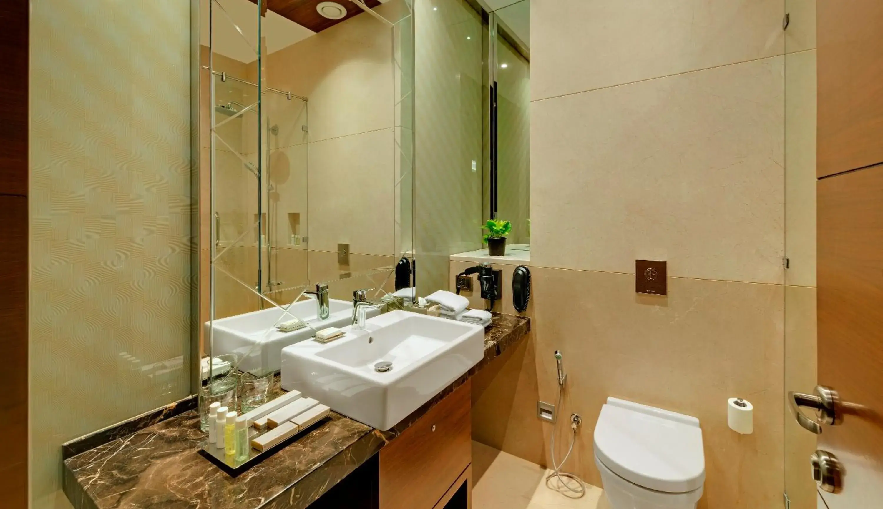 Bathroom in Niranta Transit Hotel Mumbai Airport - At Arrivals Bathroom in Niranta Transit Hotel Mumbai Airport - At Arrivals