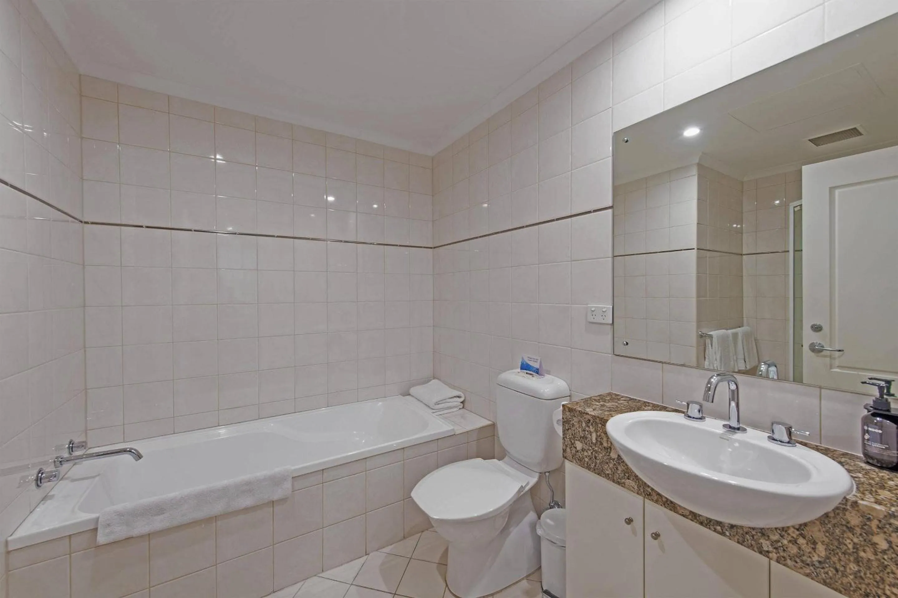 Bedroom in Quality Apartments Adelaide Central