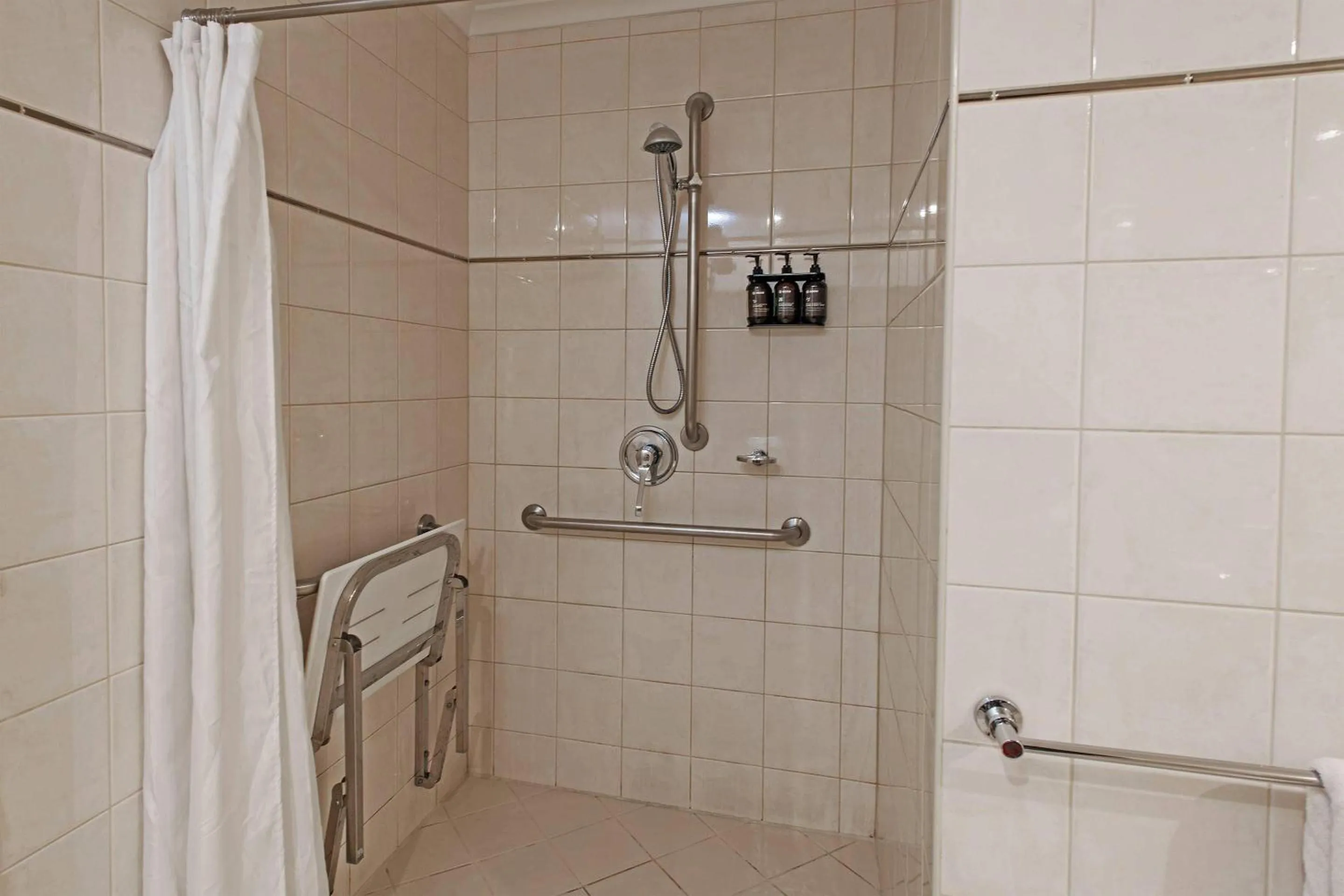 Bedroom in Quality Apartments Adelaide Central