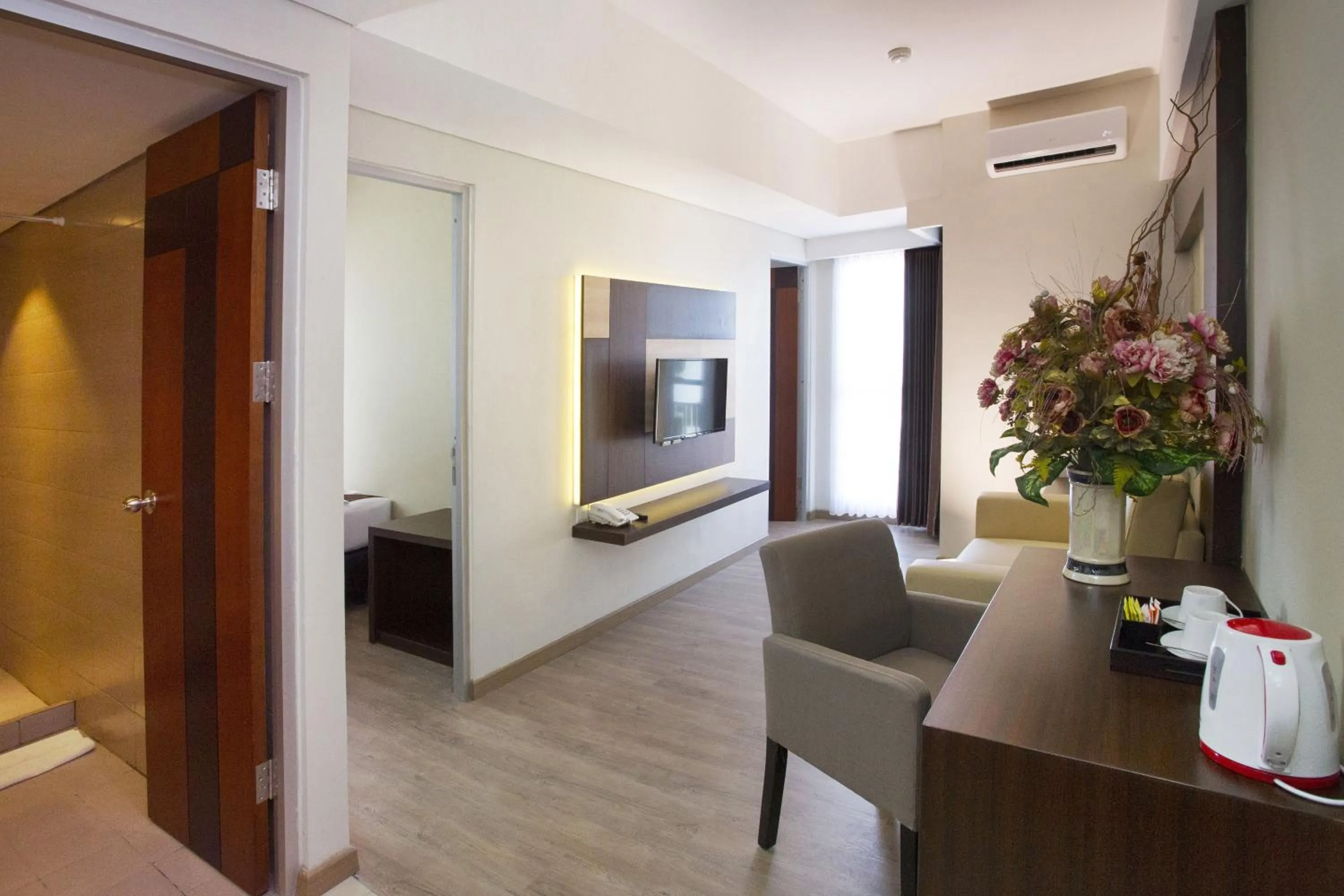 Property building in Hotel Gunawangsa MERR
