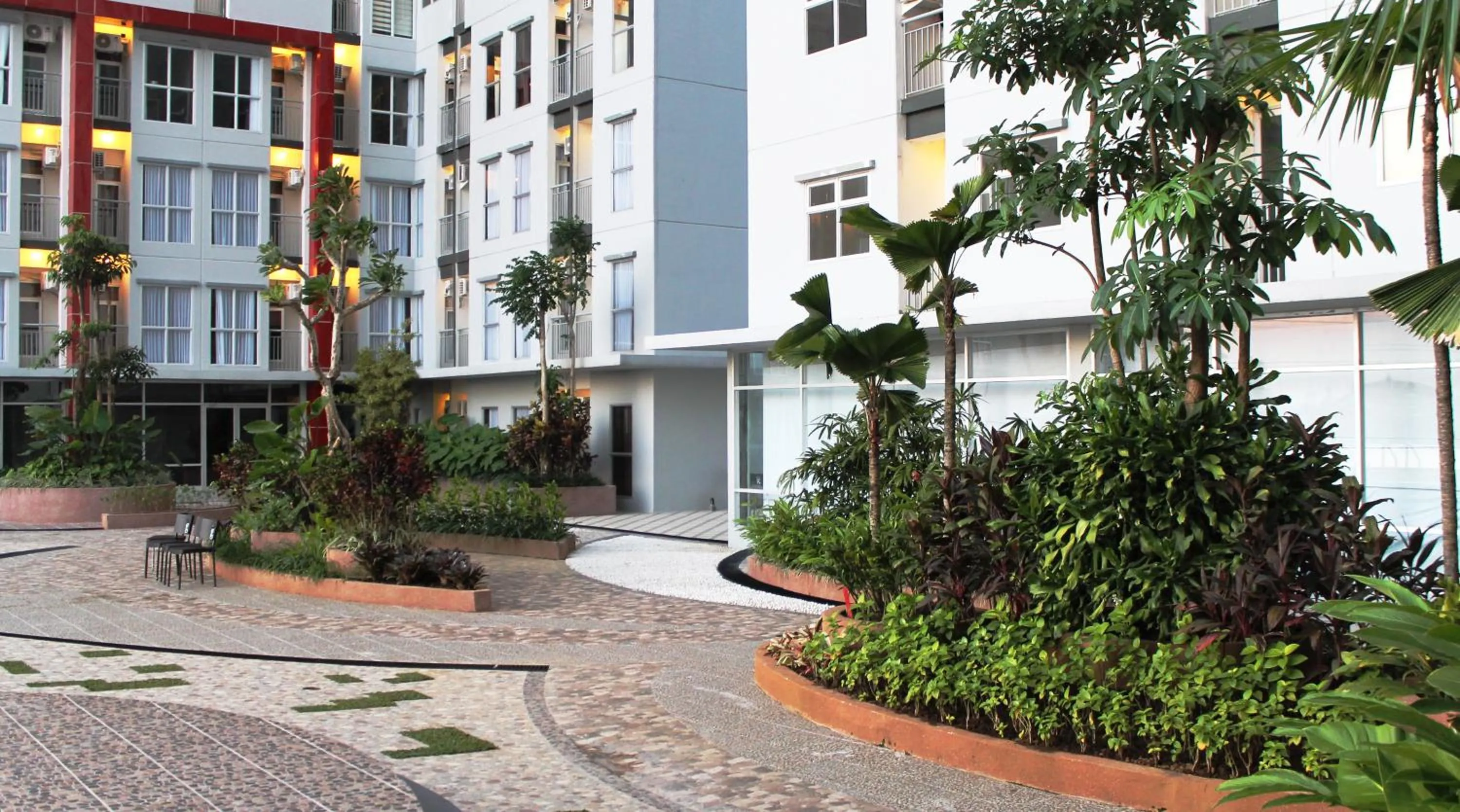 Property building in Hotel Gunawangsa MERR