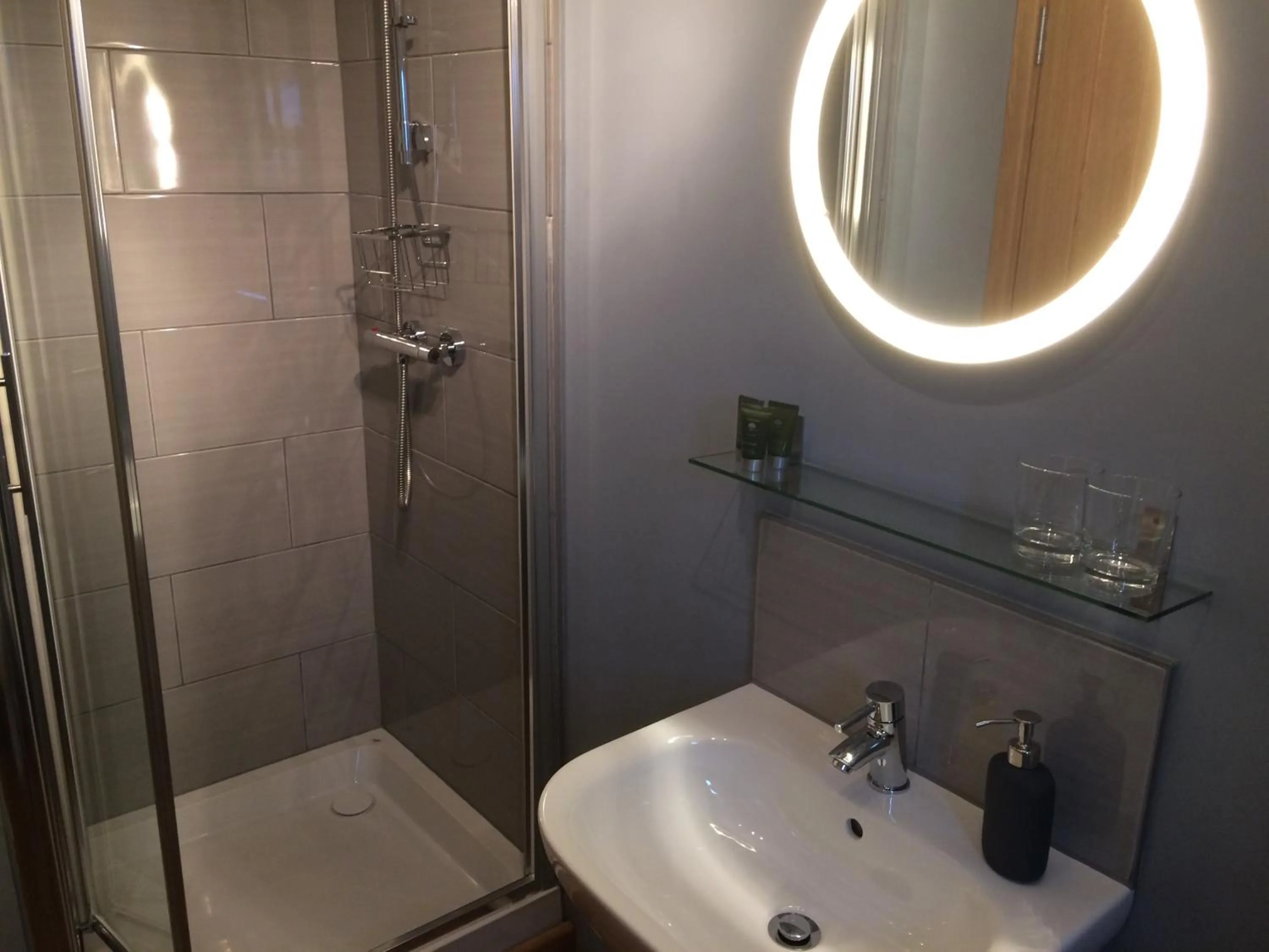 Bathroom in Ty Boia Bed & Breakfast