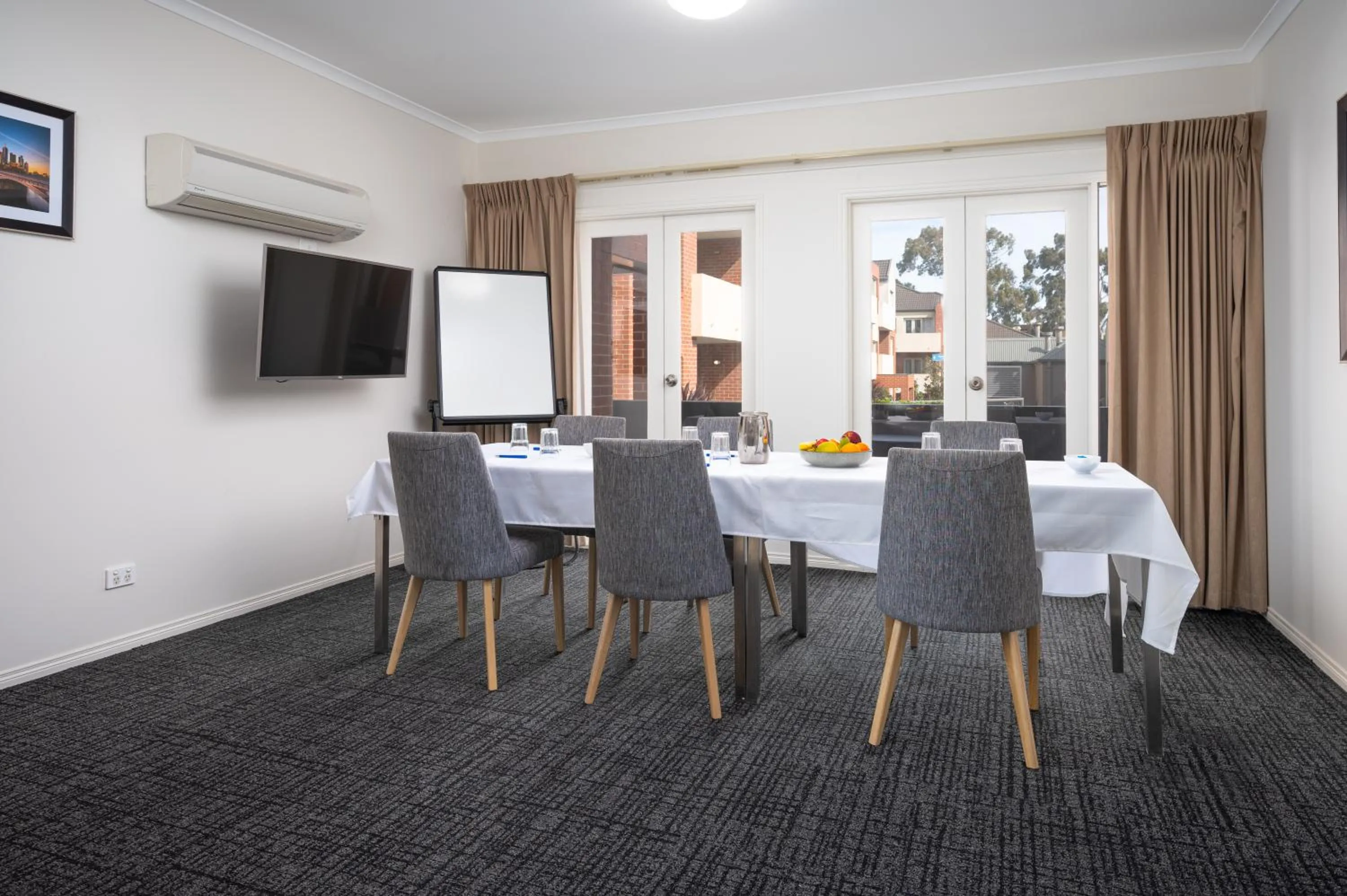 Meeting/conference room in Aligned Corporate Residences Kew